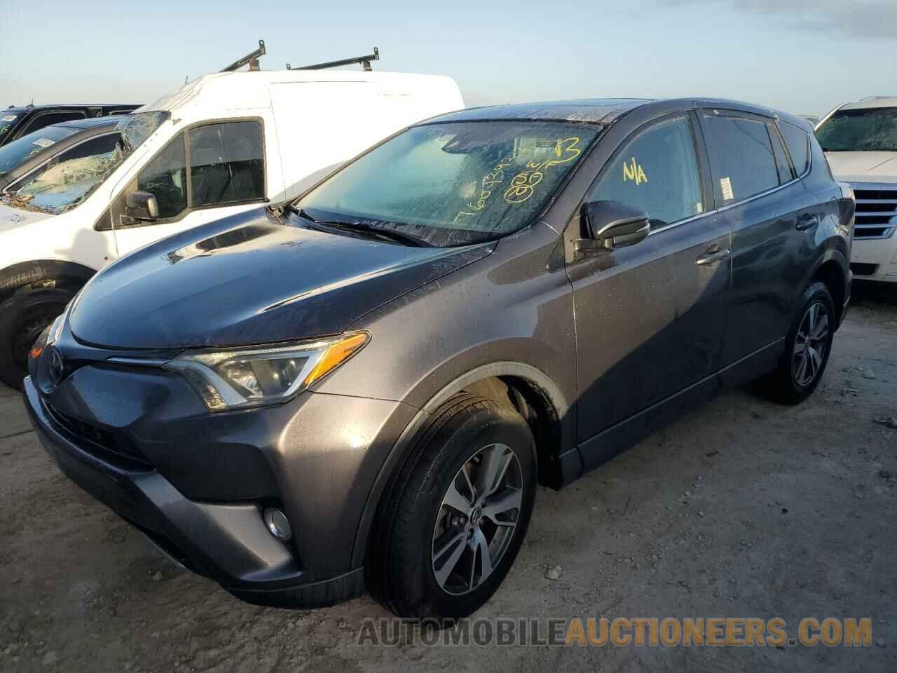 2T3RFREV2JW794379 TOYOTA RAV4 2018