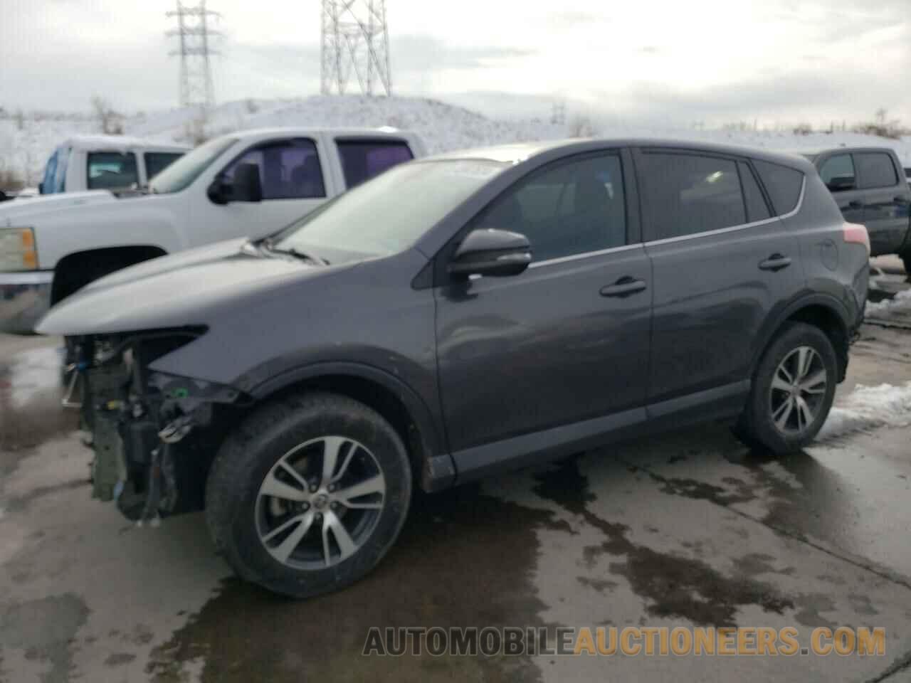 2T3RFREV2JW808023 TOYOTA RAV4 2018