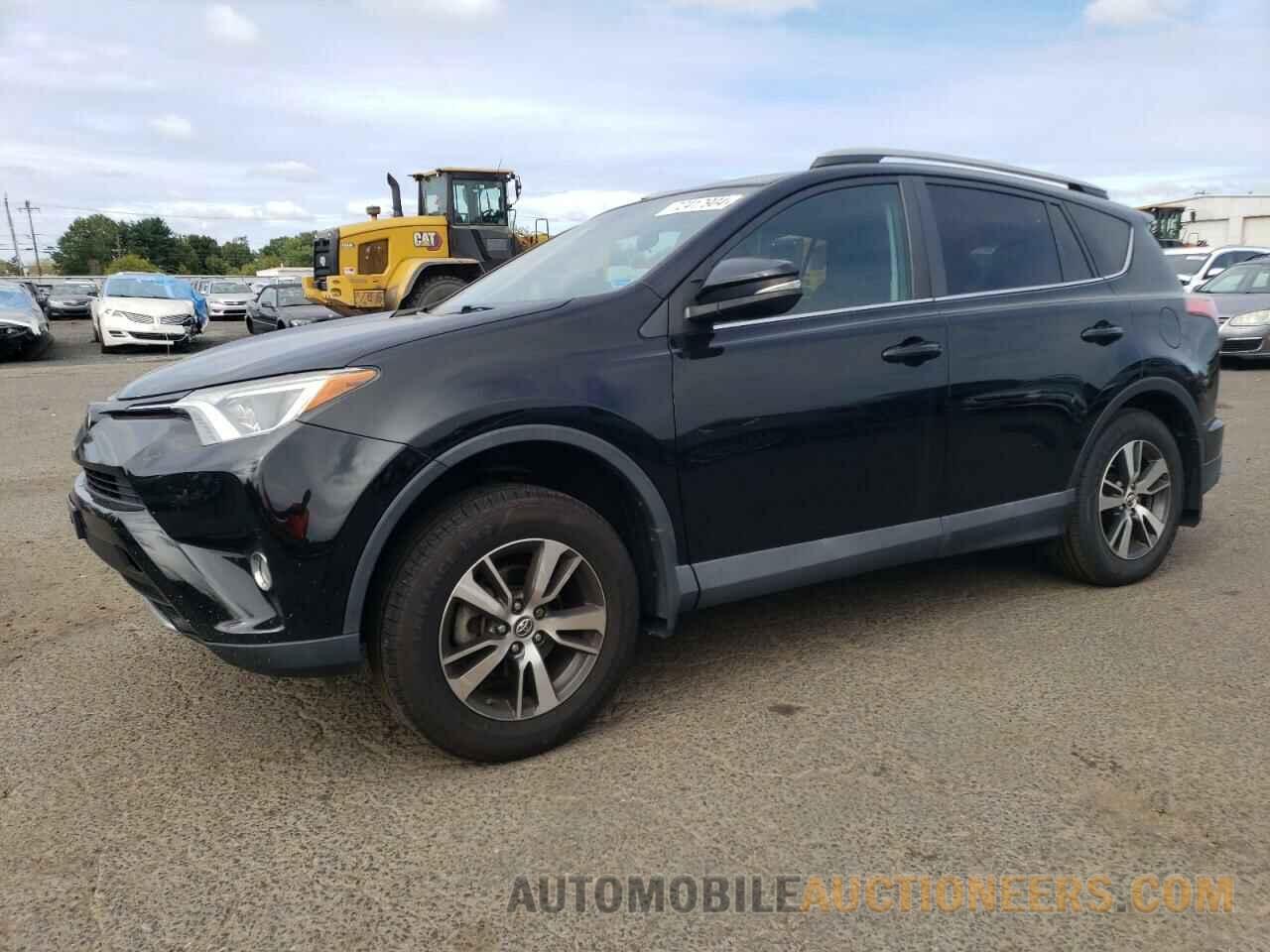 2T3RFREV2JW822486 TOYOTA RAV4 2018