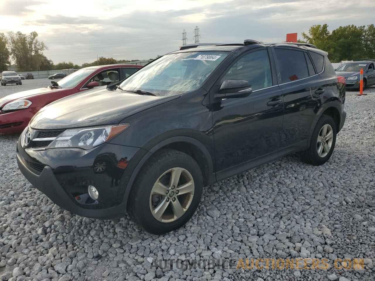 2T3RFREV3FW331562 TOYOTA RAV4 2015