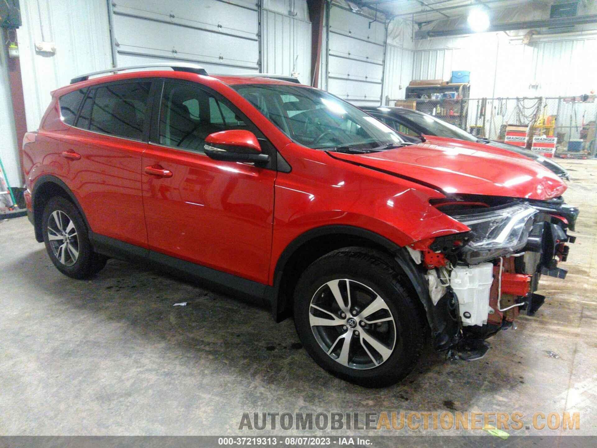 2T3RFREV3HW631976 TOYOTA RAV4 2017