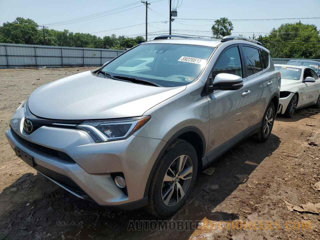 2T3RFREV3HW671278 TOYOTA RAV4 2017