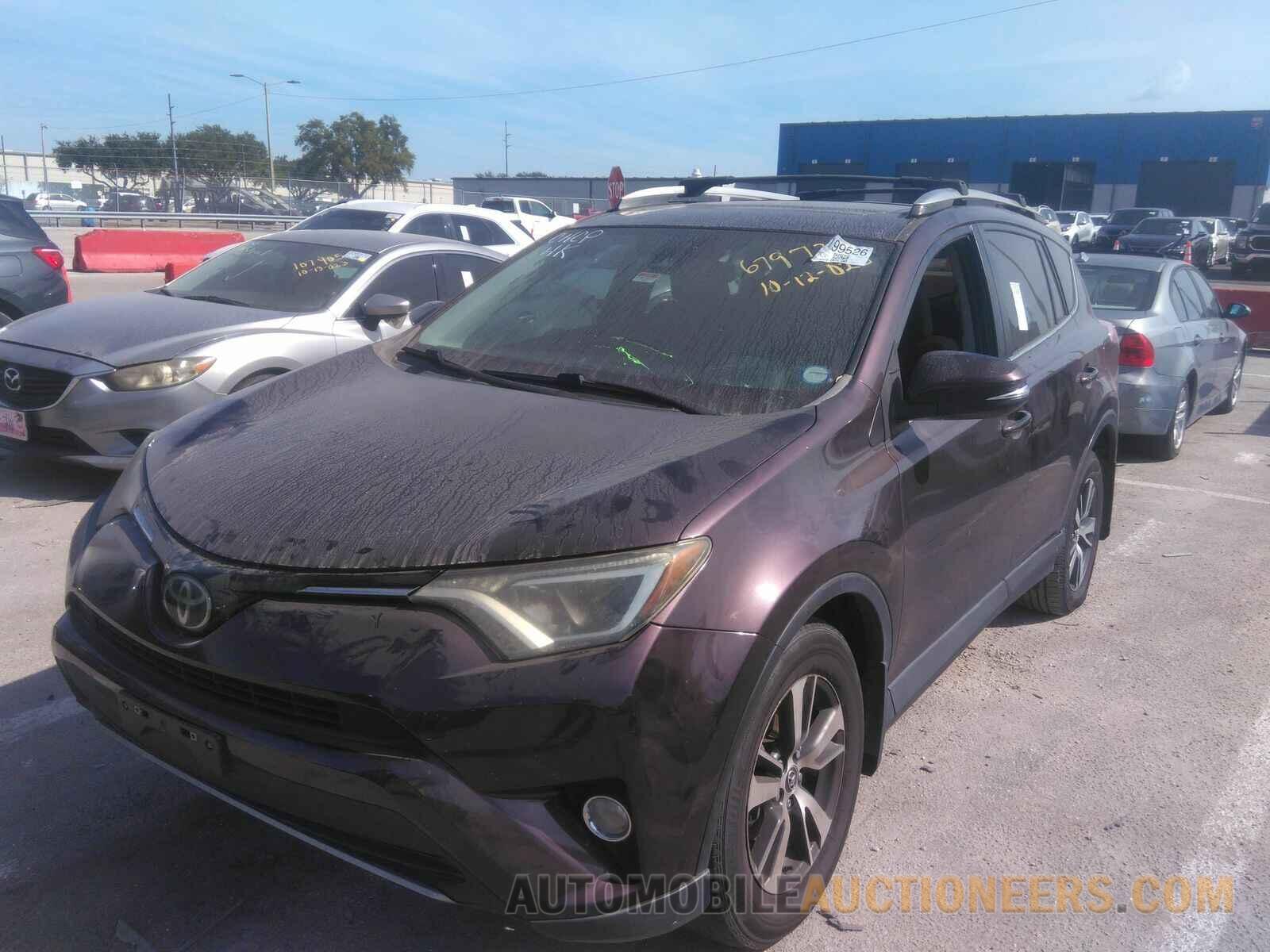 2T3RFREV3HW679736 Toyota RAV4 2017