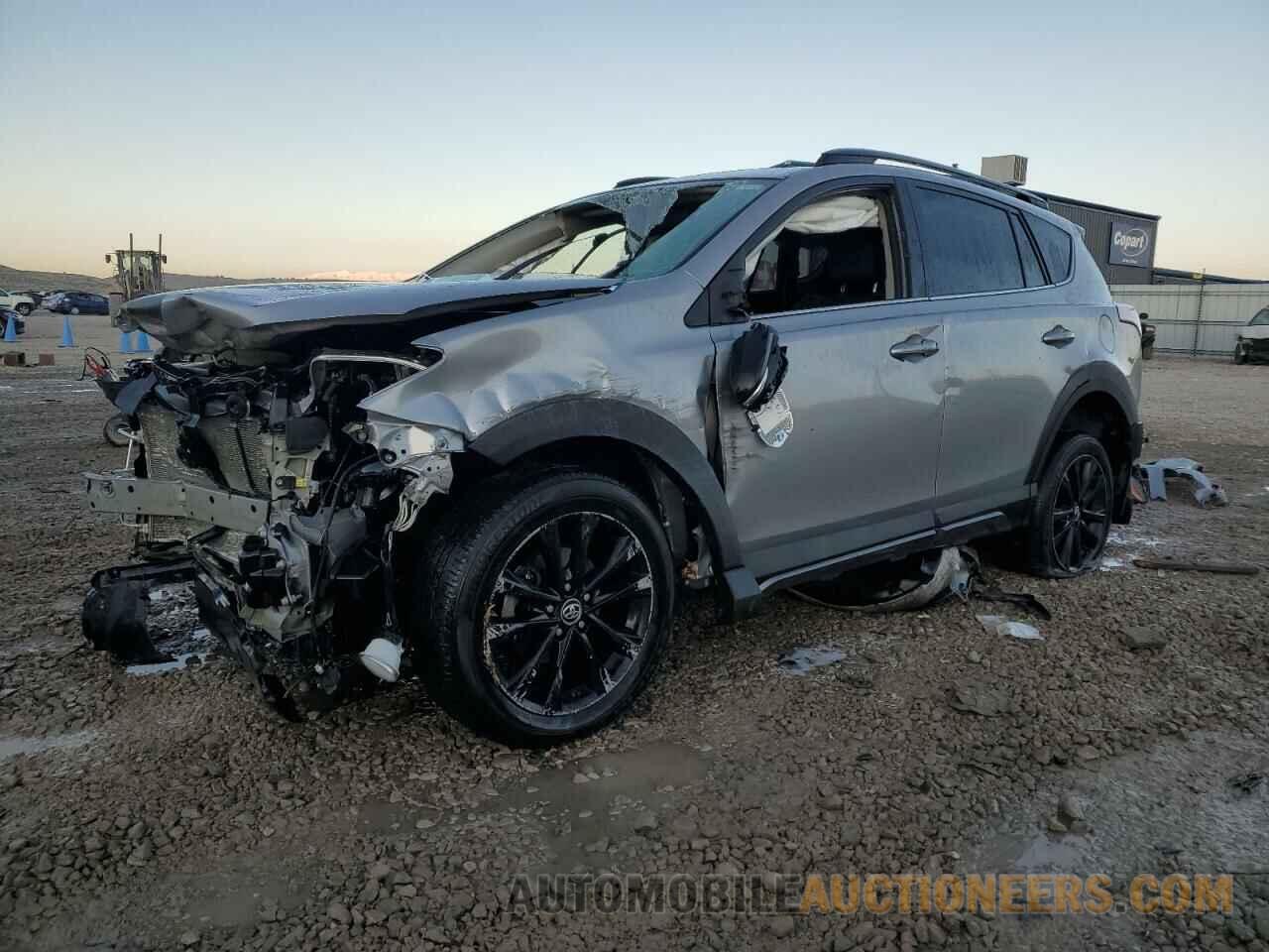 2T3RFREV3JW741335 TOYOTA RAV4 2018