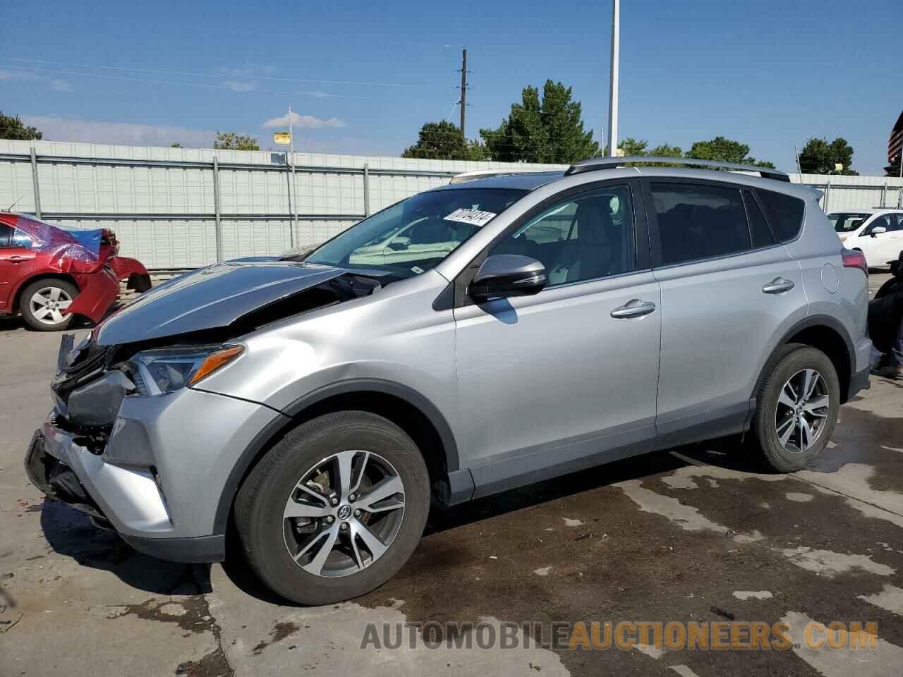 2T3RFREV3JW848207 TOYOTA RAV4 2018