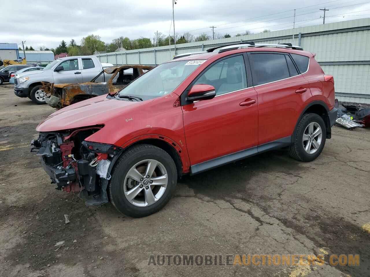 2T3RFREV4FW374338 TOYOTA RAV4 2015