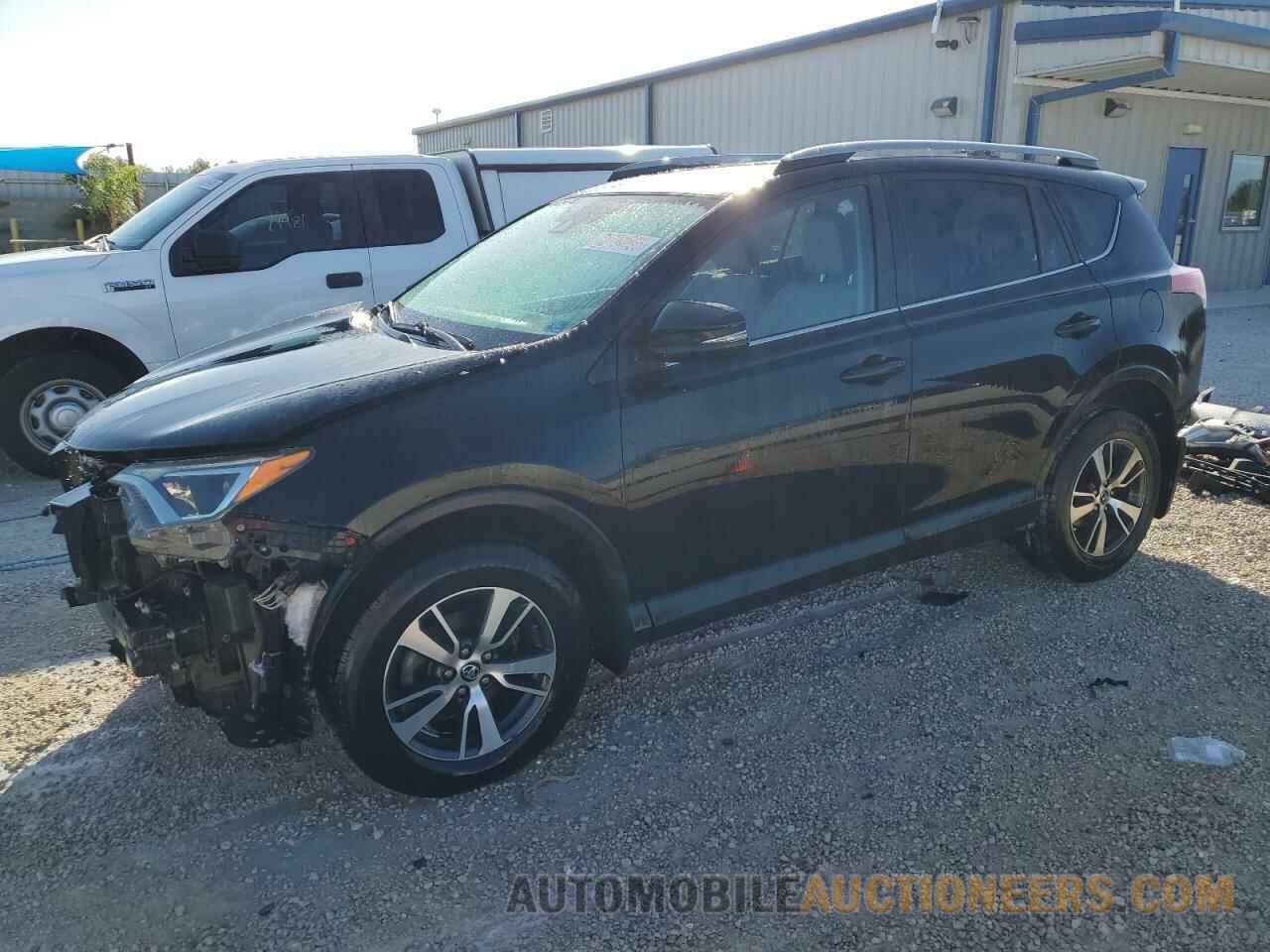 2T3RFREV4HW551814 TOYOTA RAV4 2017