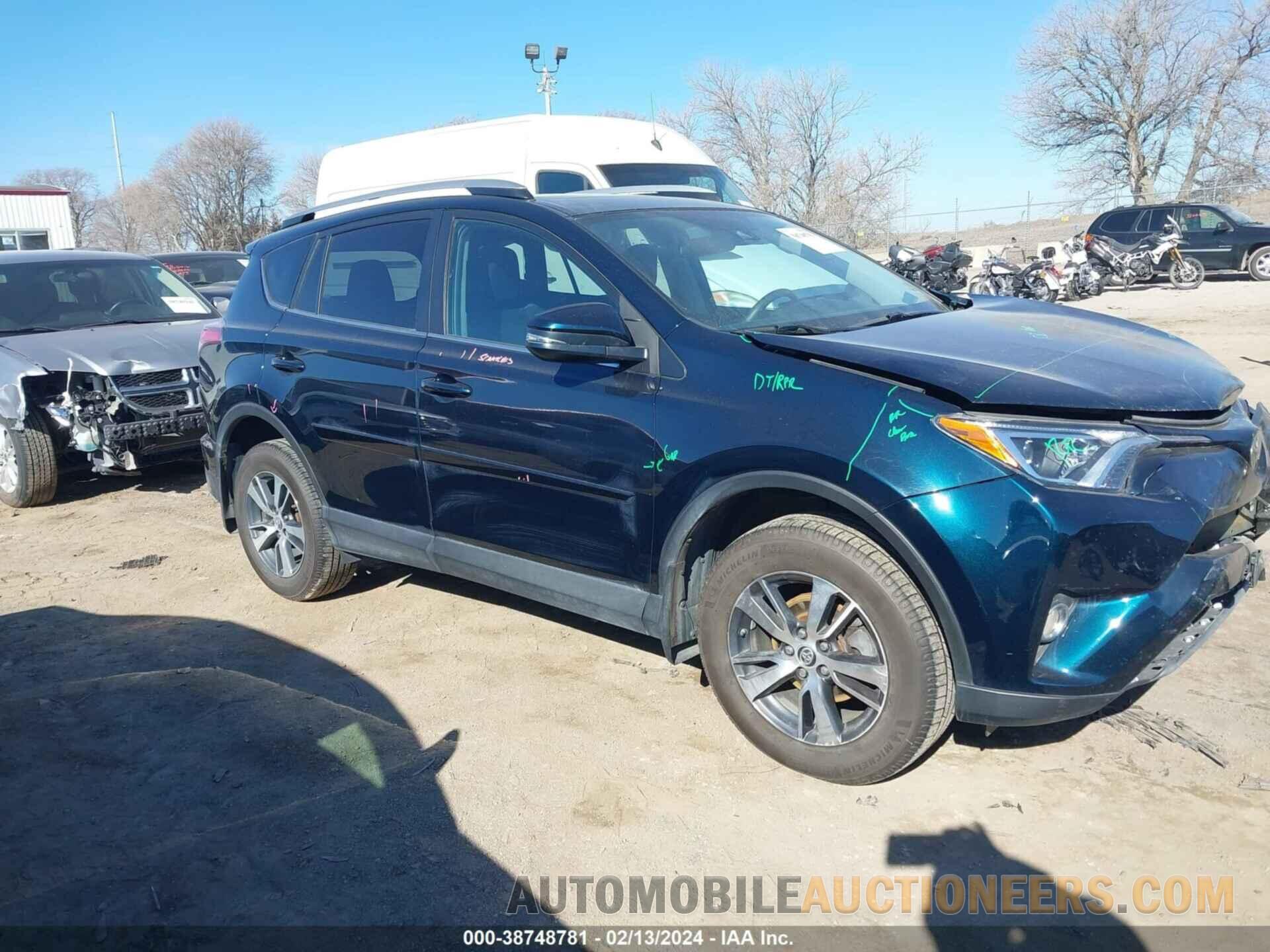 2T3RFREV4HW648320 TOYOTA RAV4 2017