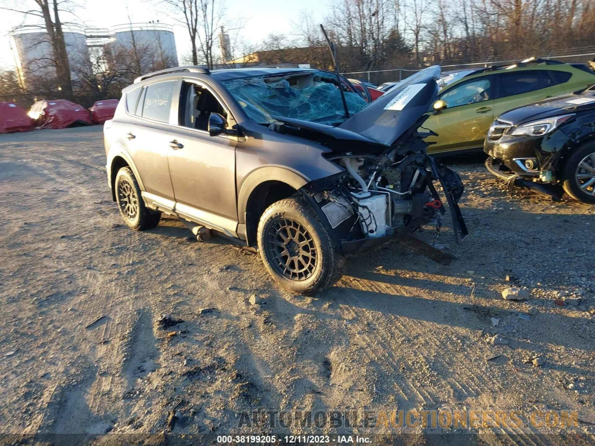 2T3RFREV4JW746530 TOYOTA RAV4 2018