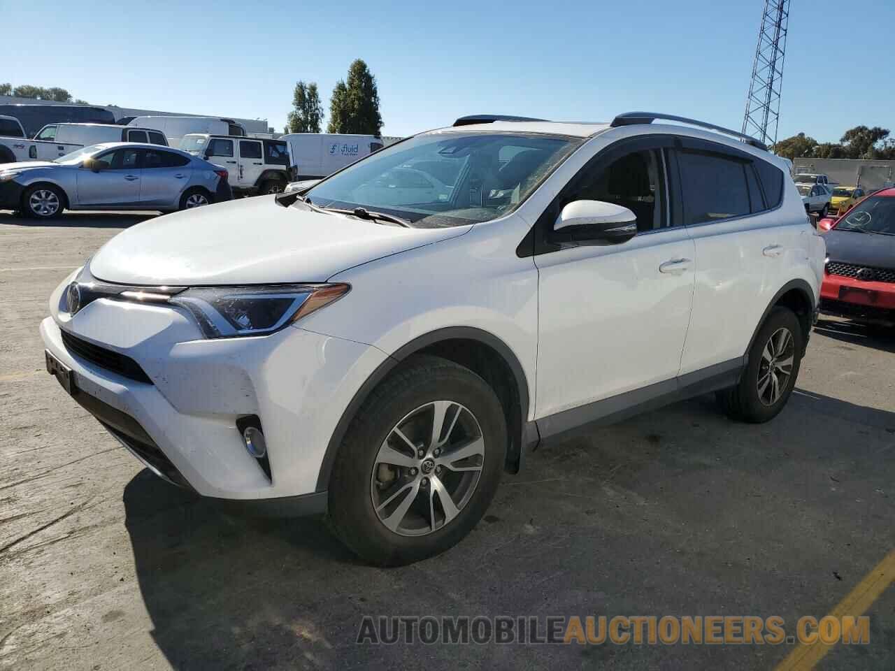 2T3RFREV4JW798949 TOYOTA RAV4 2018