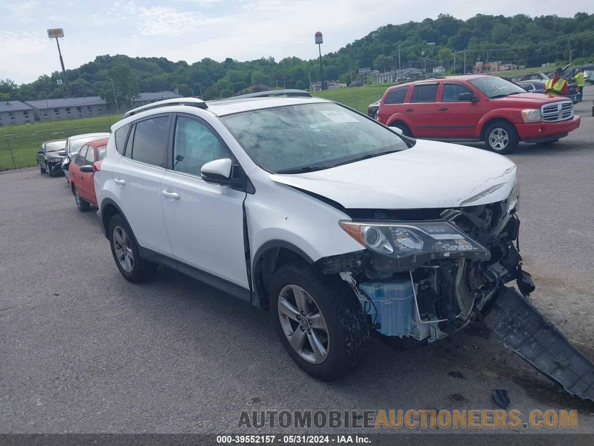 2T3RFREV5FW295647 TOYOTA RAV4 2015