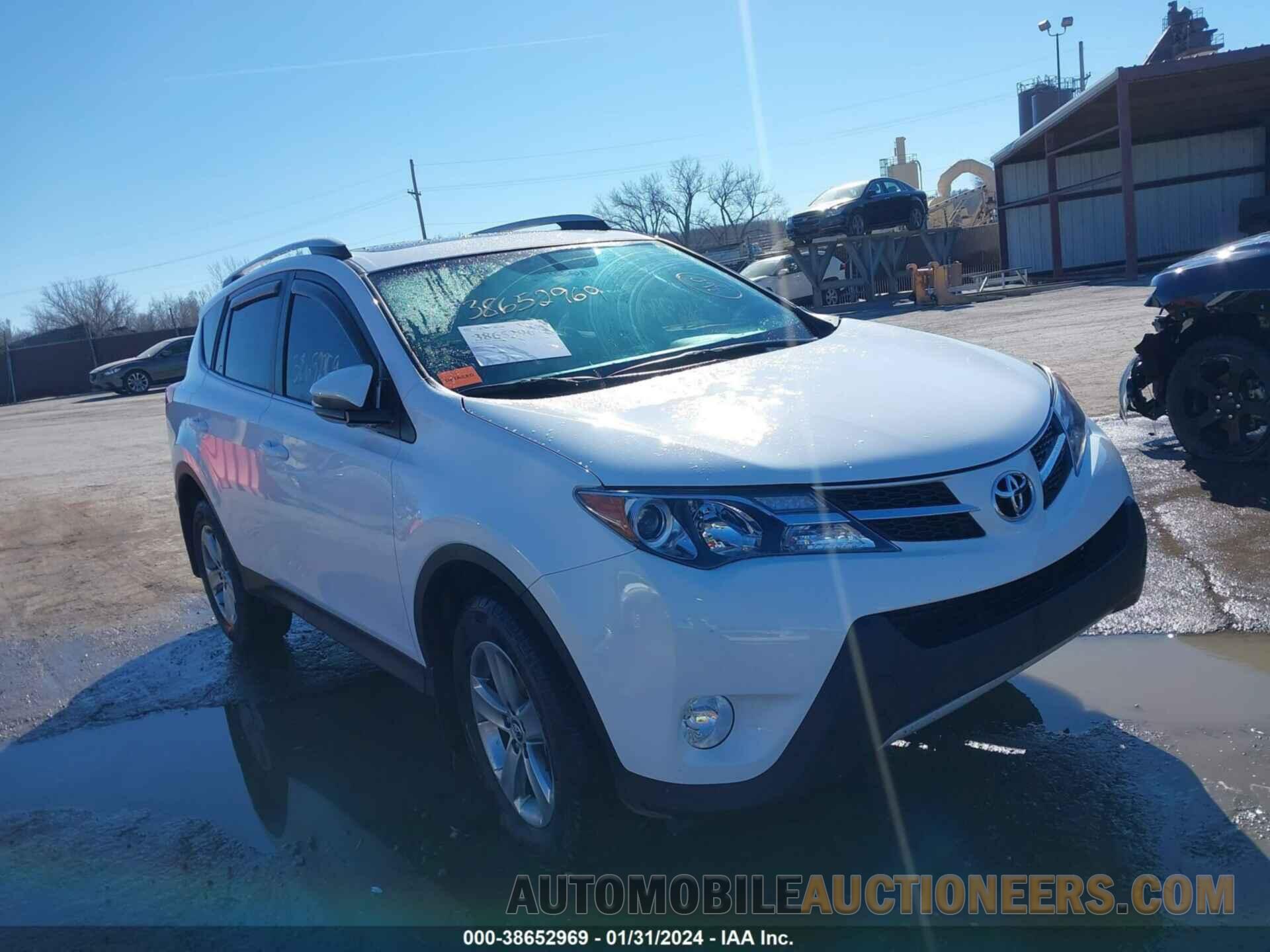 2T3RFREV5FW373781 TOYOTA RAV4 2015