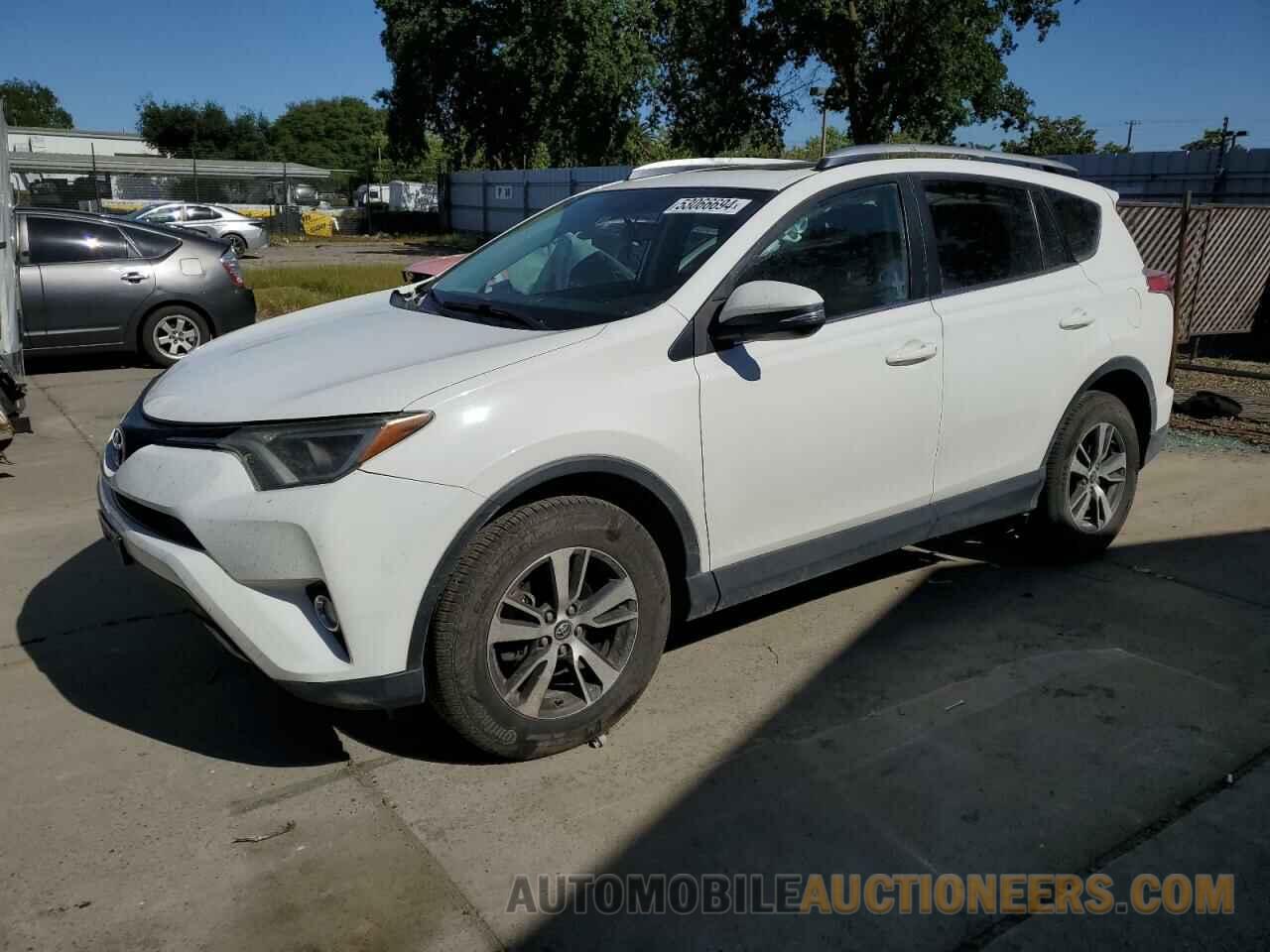 2T3RFREV5GW469993 TOYOTA RAV4 2016