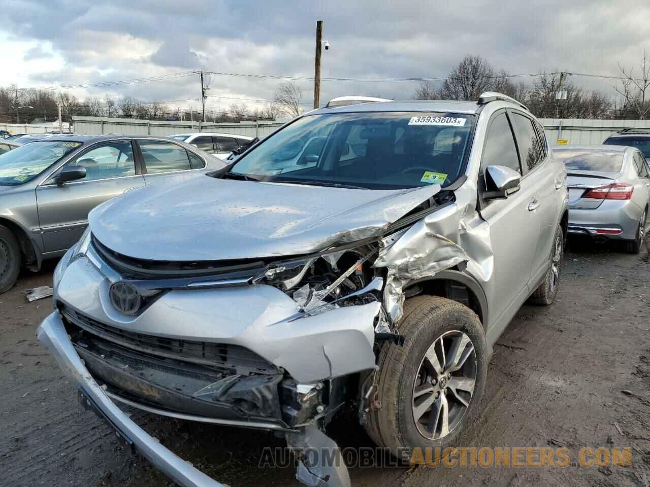 2T3RFREV5GW523633 TOYOTA RAV4 2016