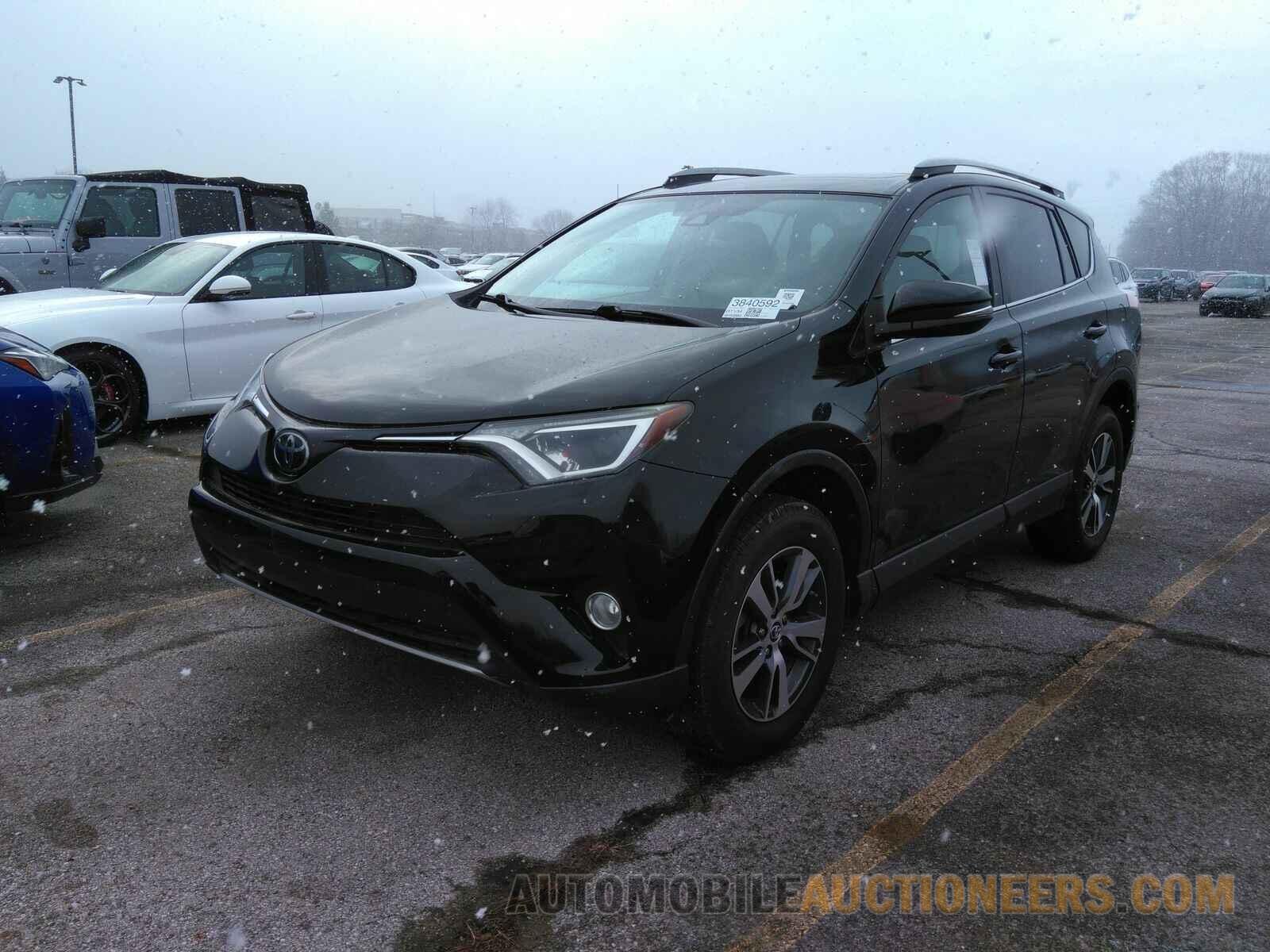 2T3RFREV5HW552809 Toyota RAV4 2017