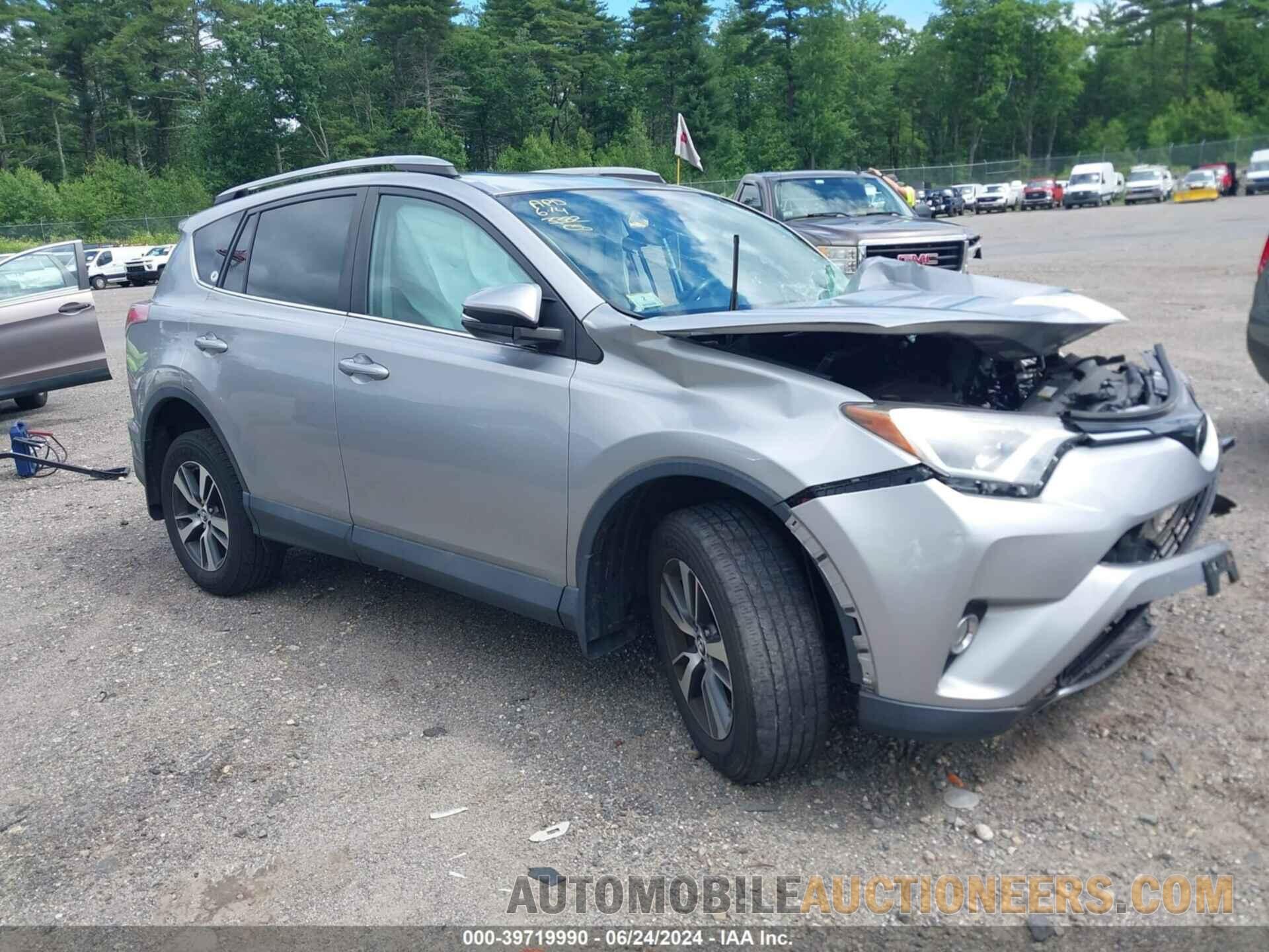 2T3RFREV5HW613382 TOYOTA RAV4 2017