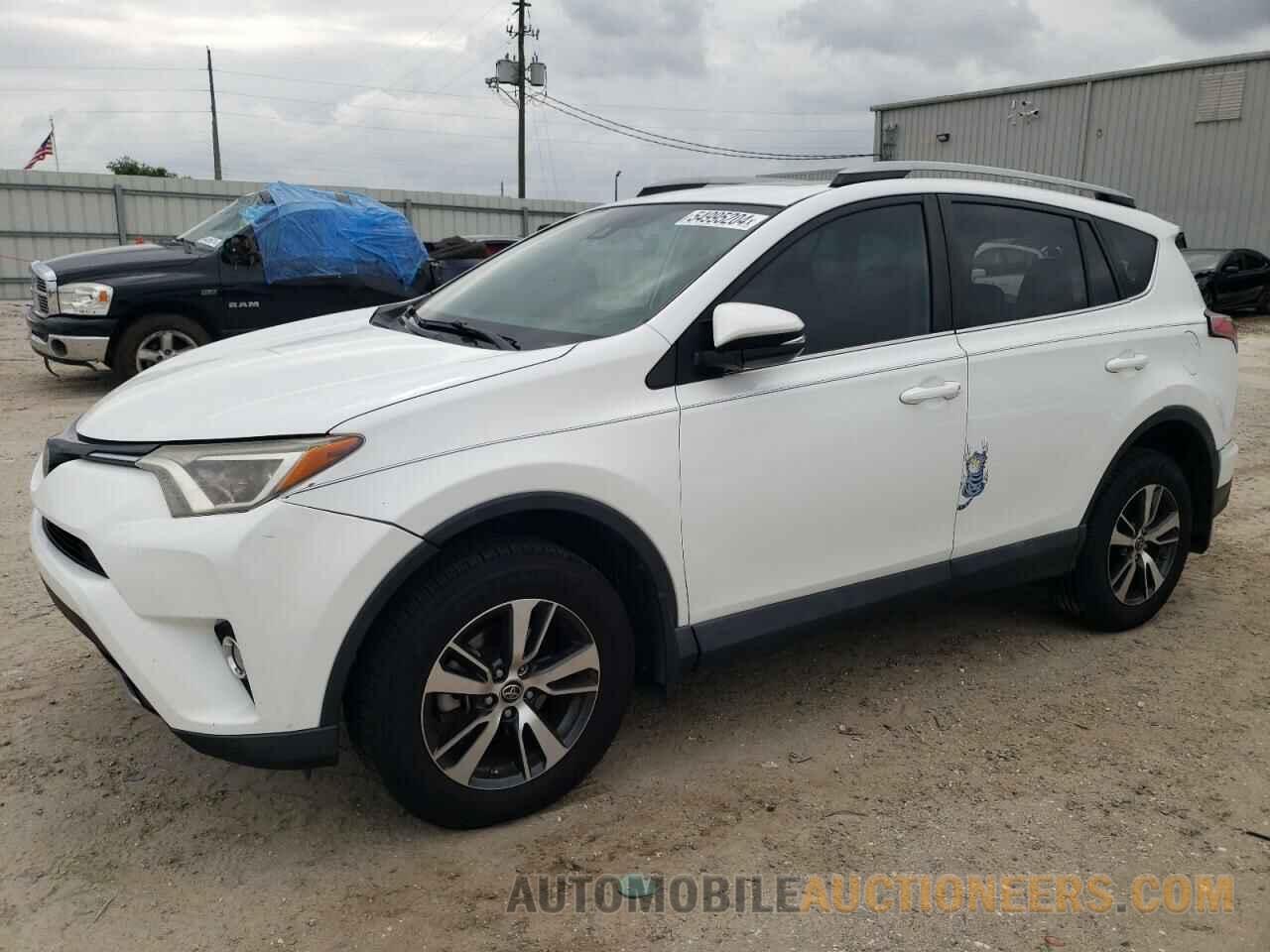 2T3RFREV5HW616301 TOYOTA RAV4 2017