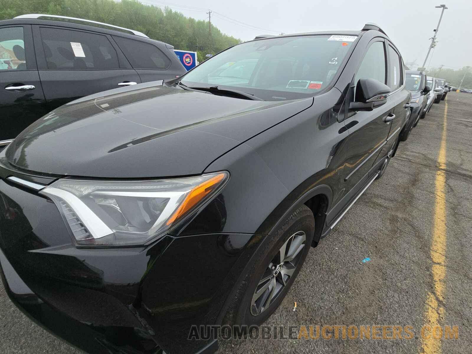 2T3RFREV5HW650786 Toyota RAV4 2017