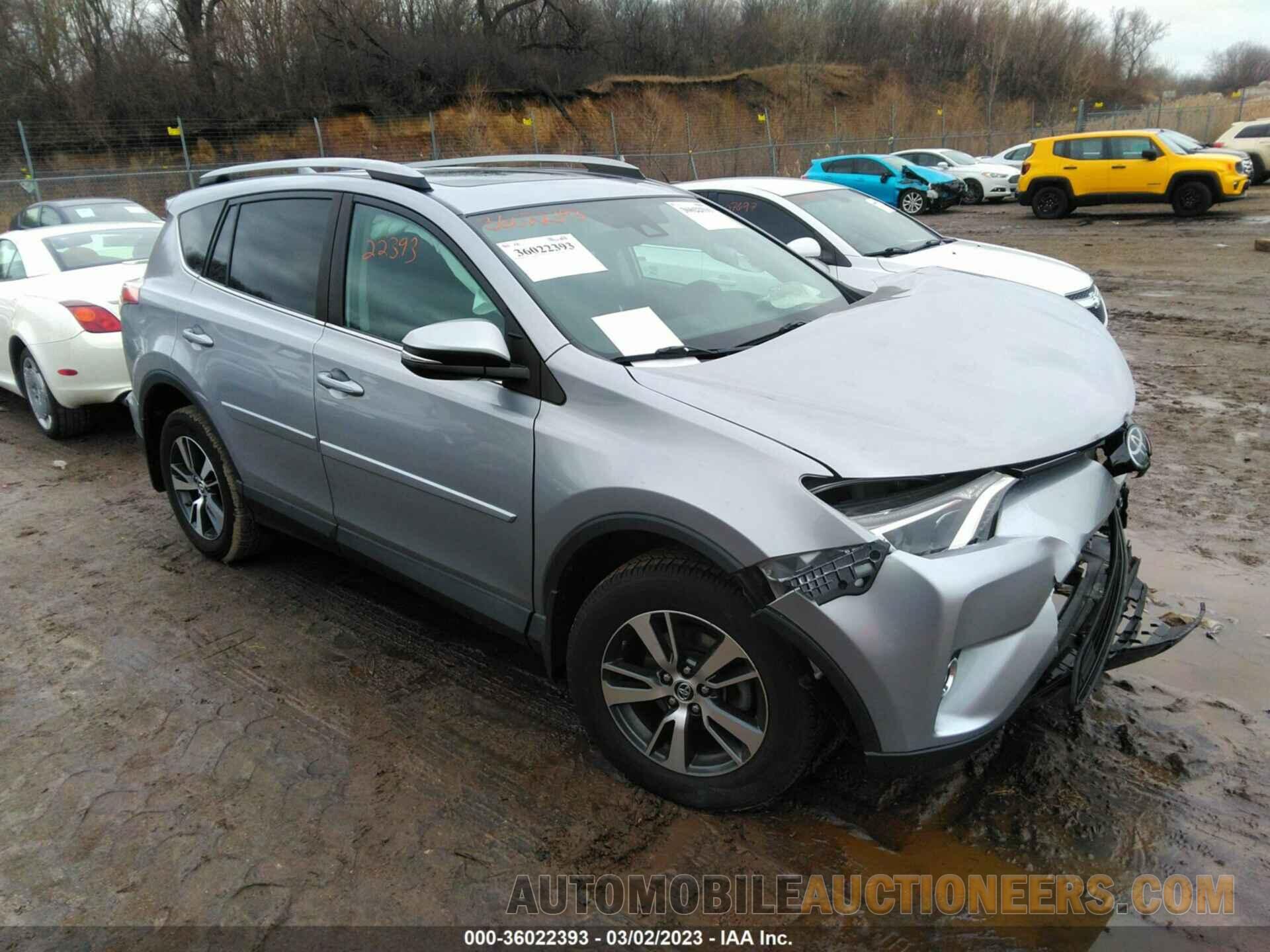 2T3RFREV5JW714864 TOYOTA RAV4 2018