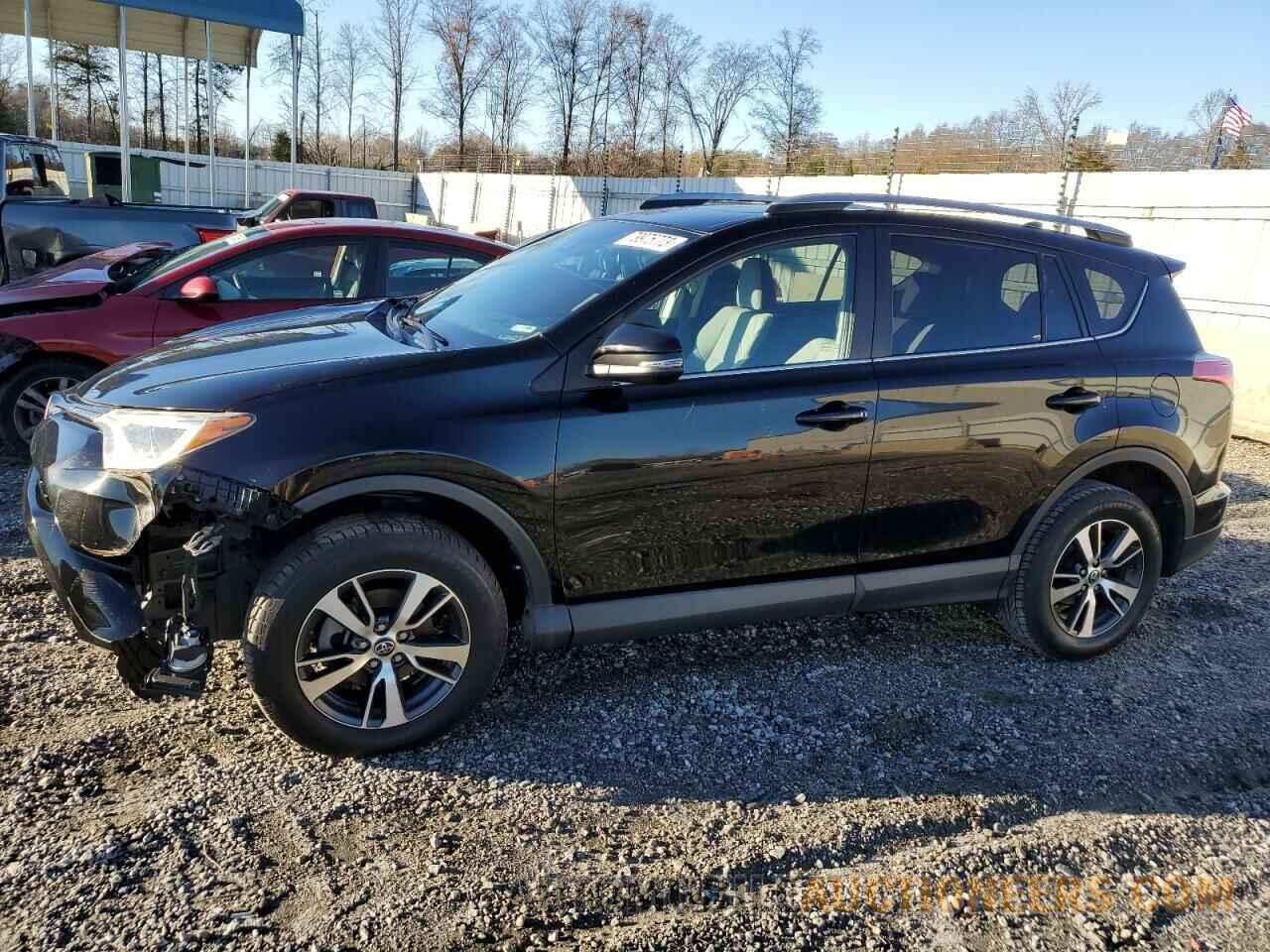 2T3RFREV5JW752062 TOYOTA RAV4 2018