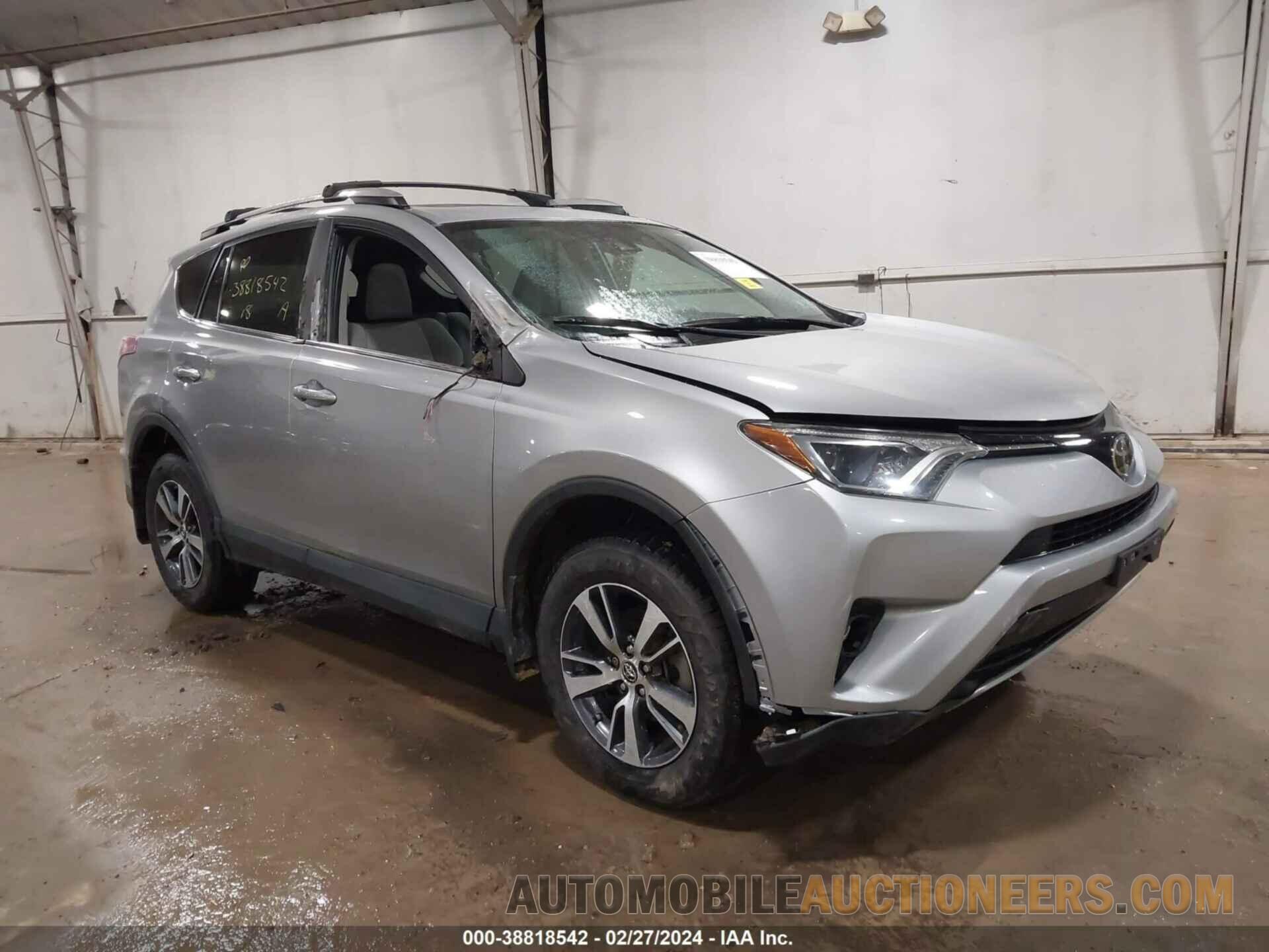 2T3RFREV5JW755009 TOYOTA RAV4 2018