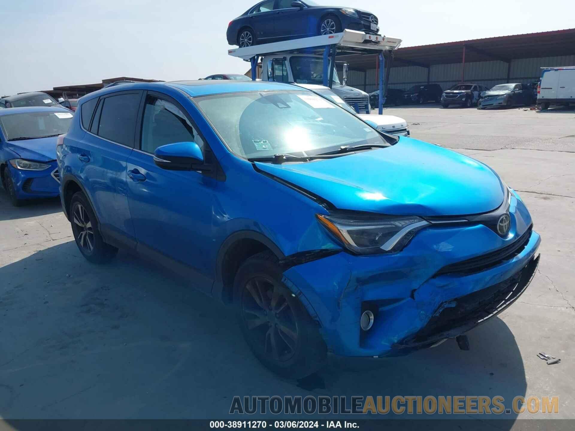 2T3RFREV5JW755382 TOYOTA RAV4 2018