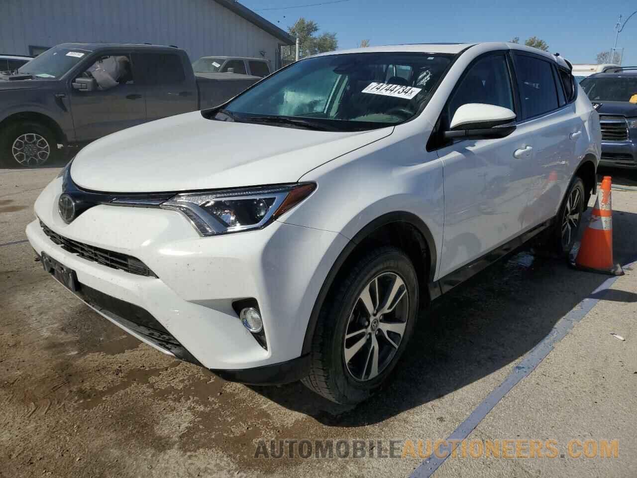 2T3RFREV5JW790102 TOYOTA RAV4 2018