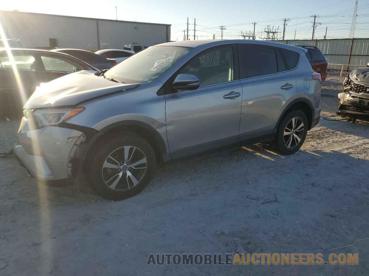 2T3RFREV5JW800398 TOYOTA RAV4 2018