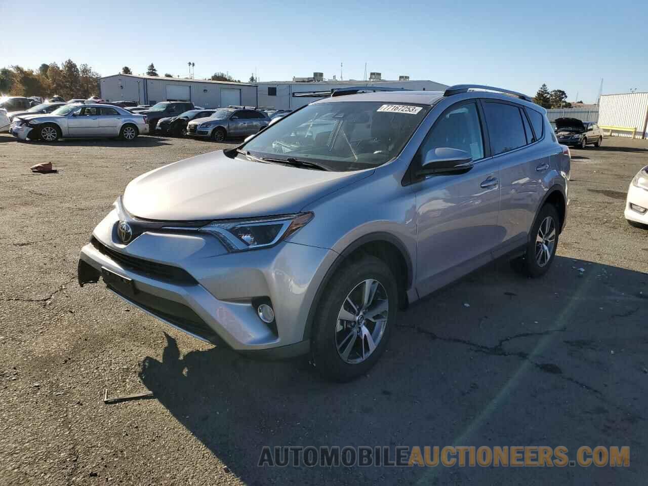 2T3RFREV5JW843879 TOYOTA RAV4 2018