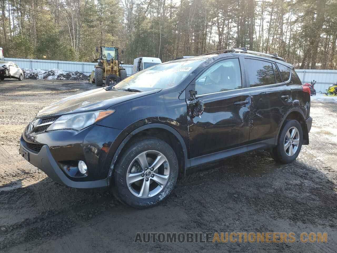 2T3RFREV6FW261524 TOYOTA RAV4 2015