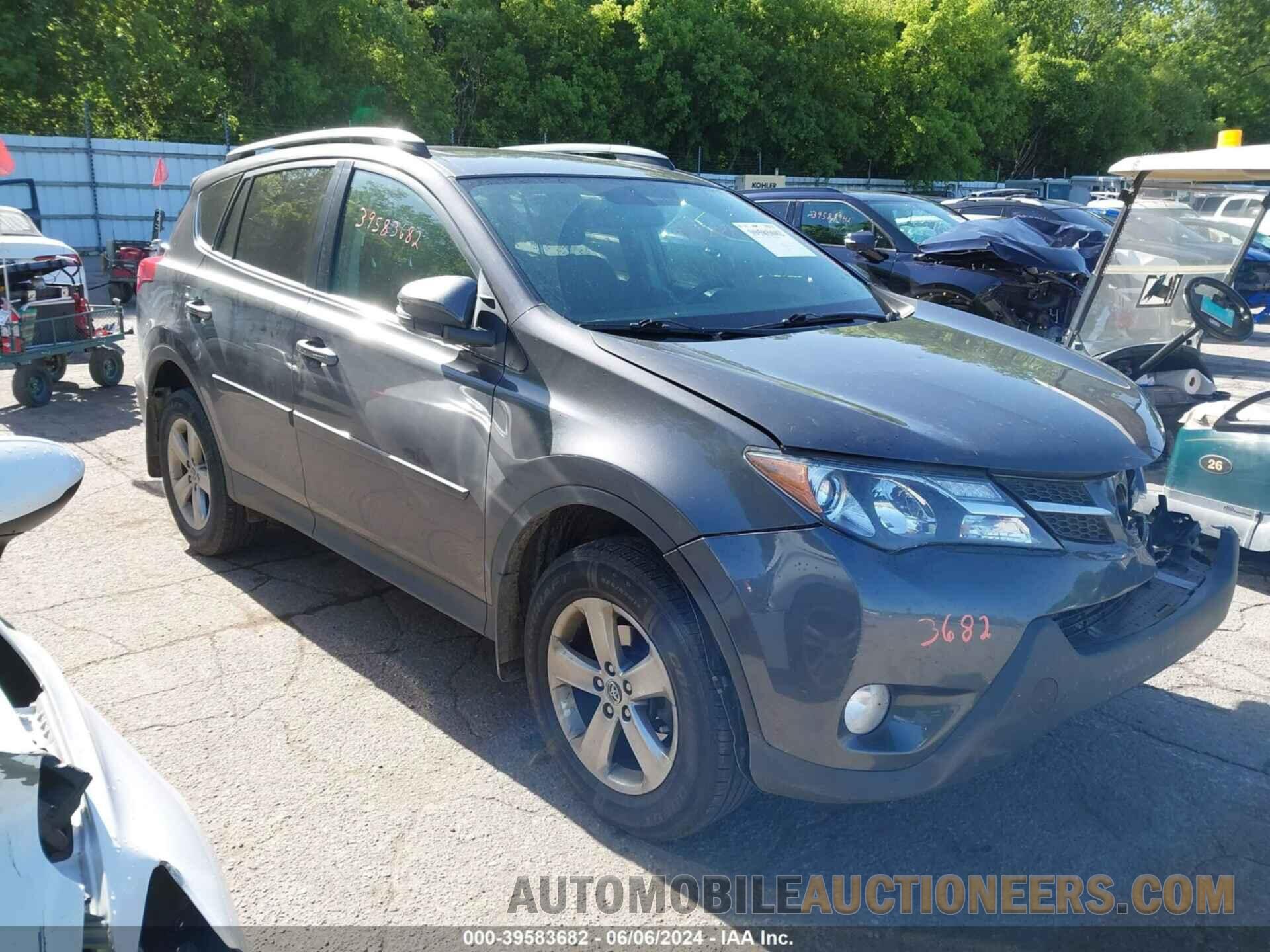 2T3RFREV6FW283040 TOYOTA RAV4 2015