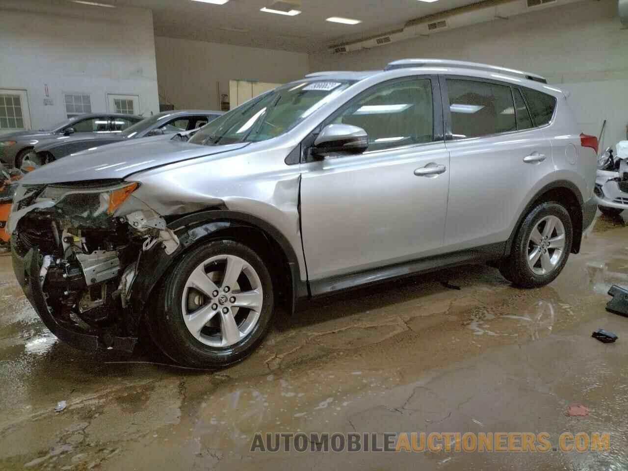 2T3RFREV6FW337551 TOYOTA RAV4 2015