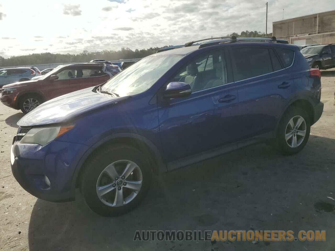 2T3RFREV6FW369609 TOYOTA RAV4 2015