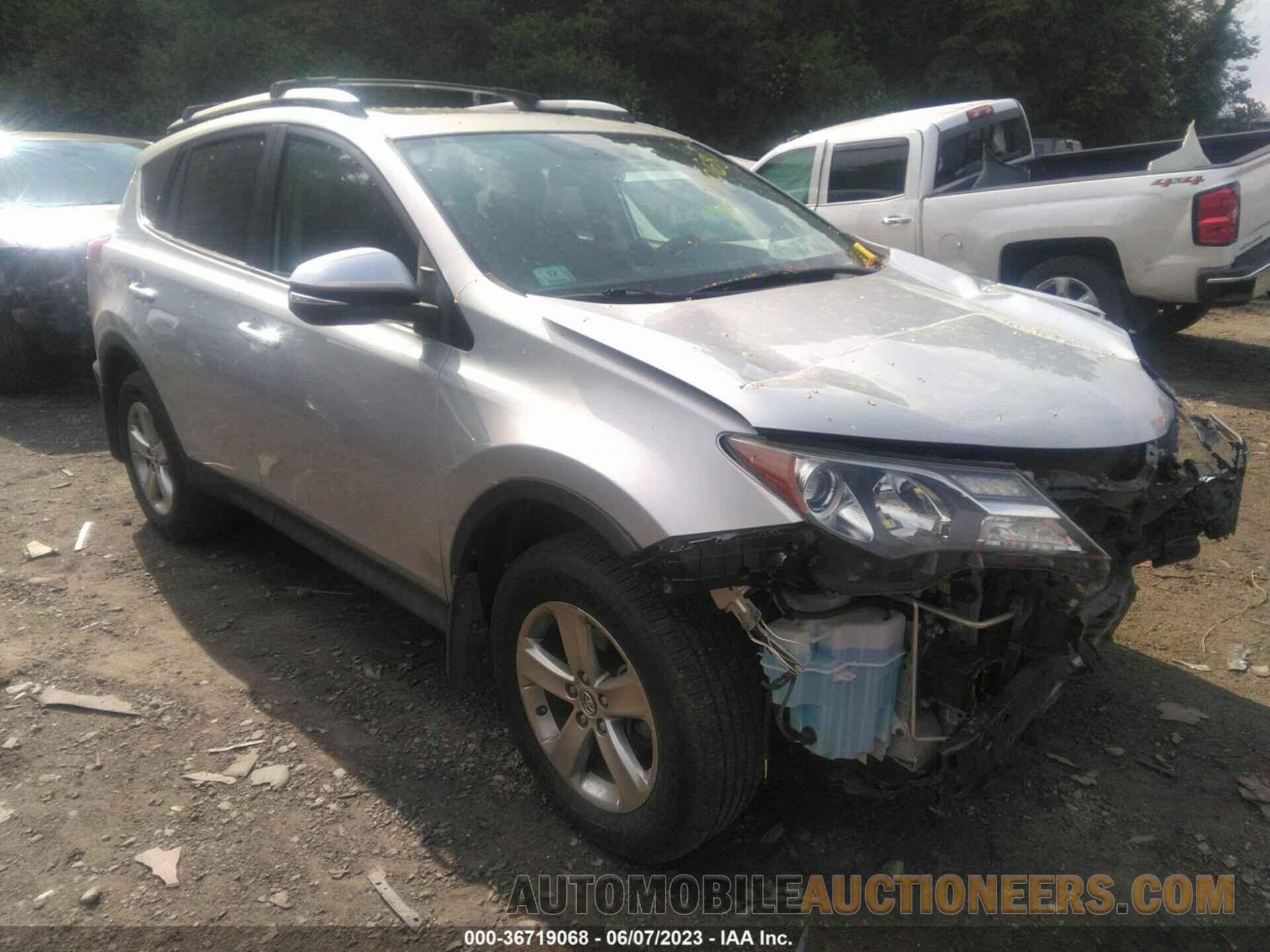 2T3RFREV6FW380786 TOYOTA RAV4 2015