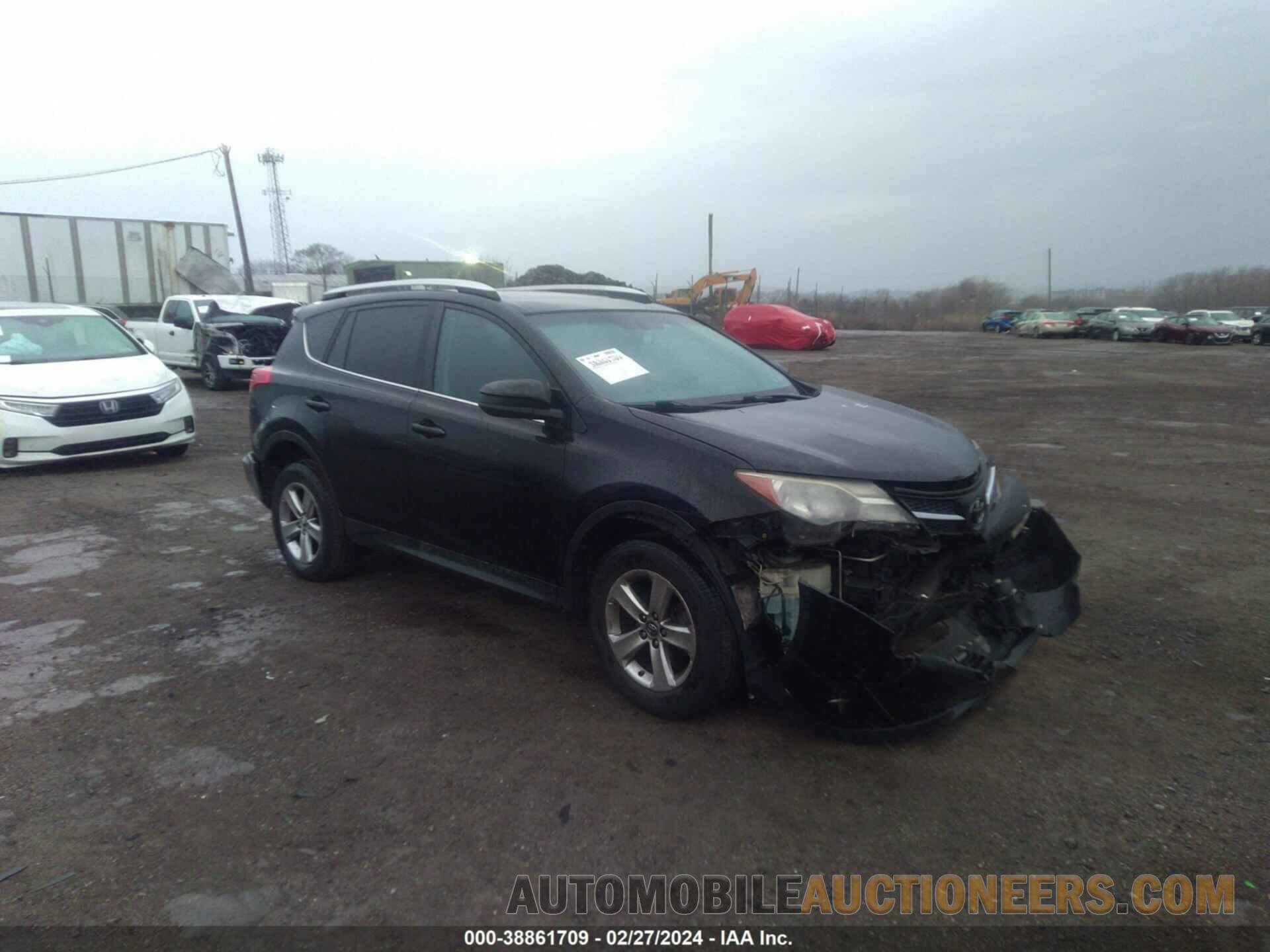 2T3RFREV6FW381033 TOYOTA RAV4 2015