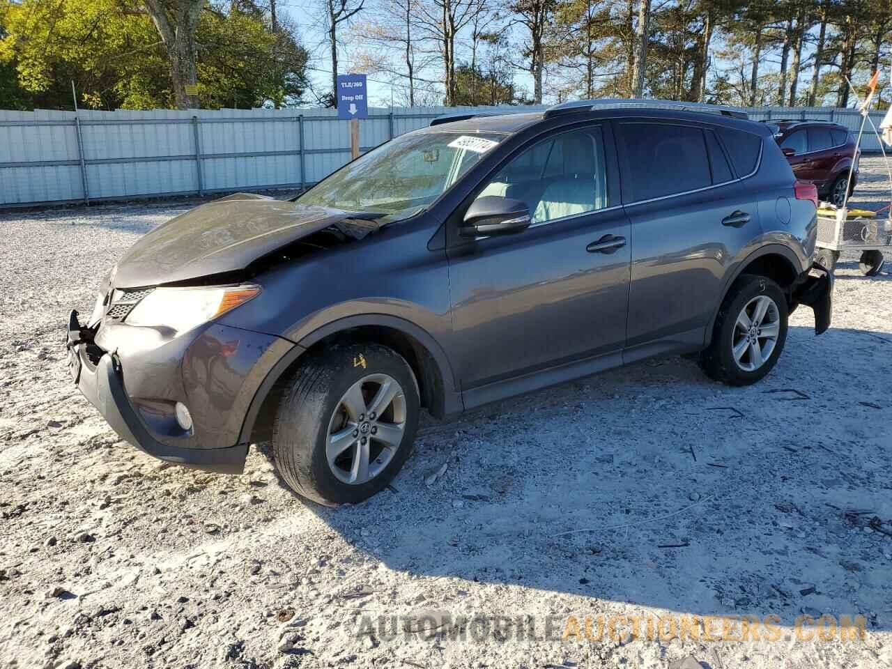 2T3RFREV6FW386040 TOYOTA RAV4 2015