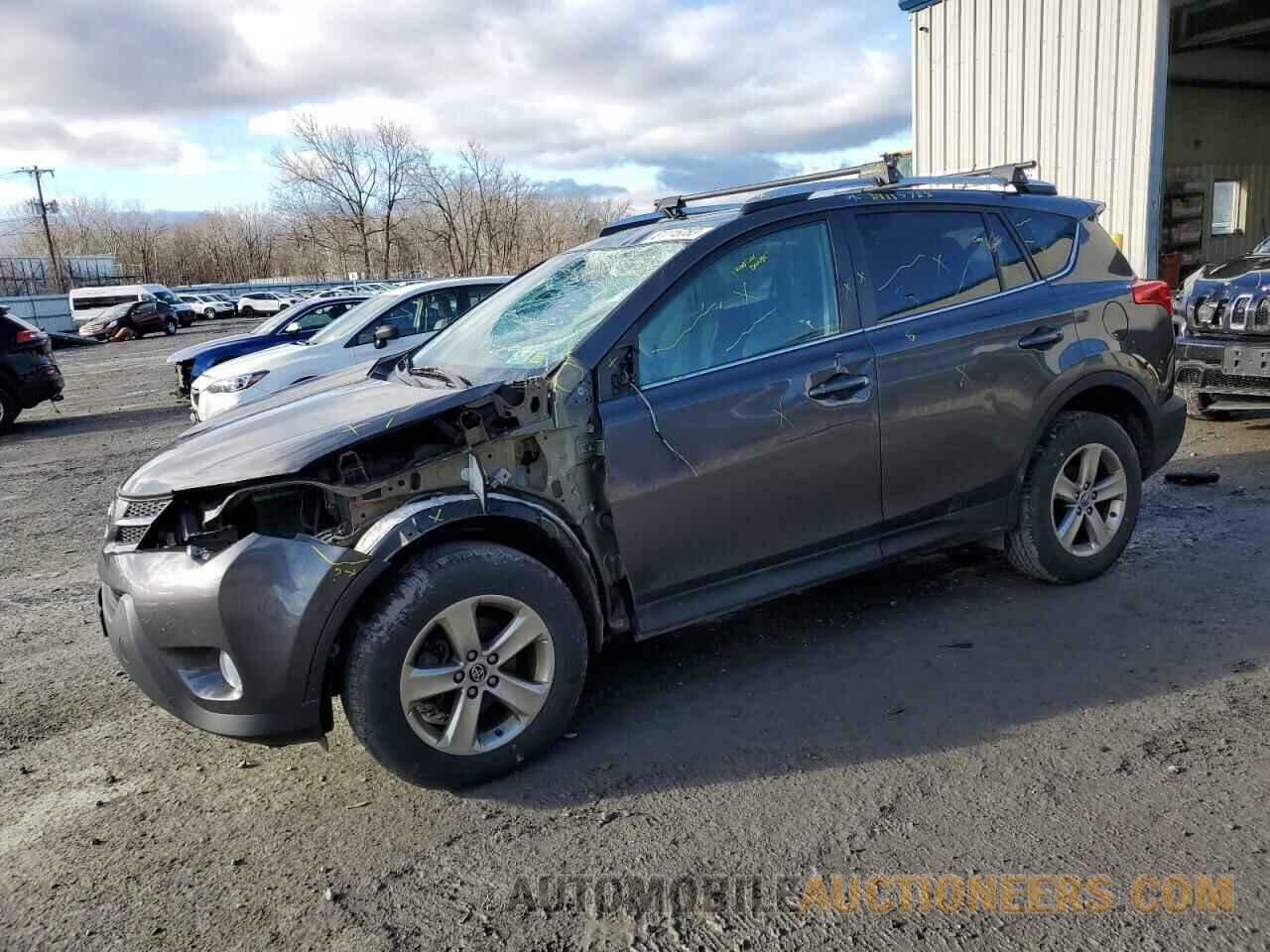 2T3RFREV6FW396924 TOYOTA RAV4 2015