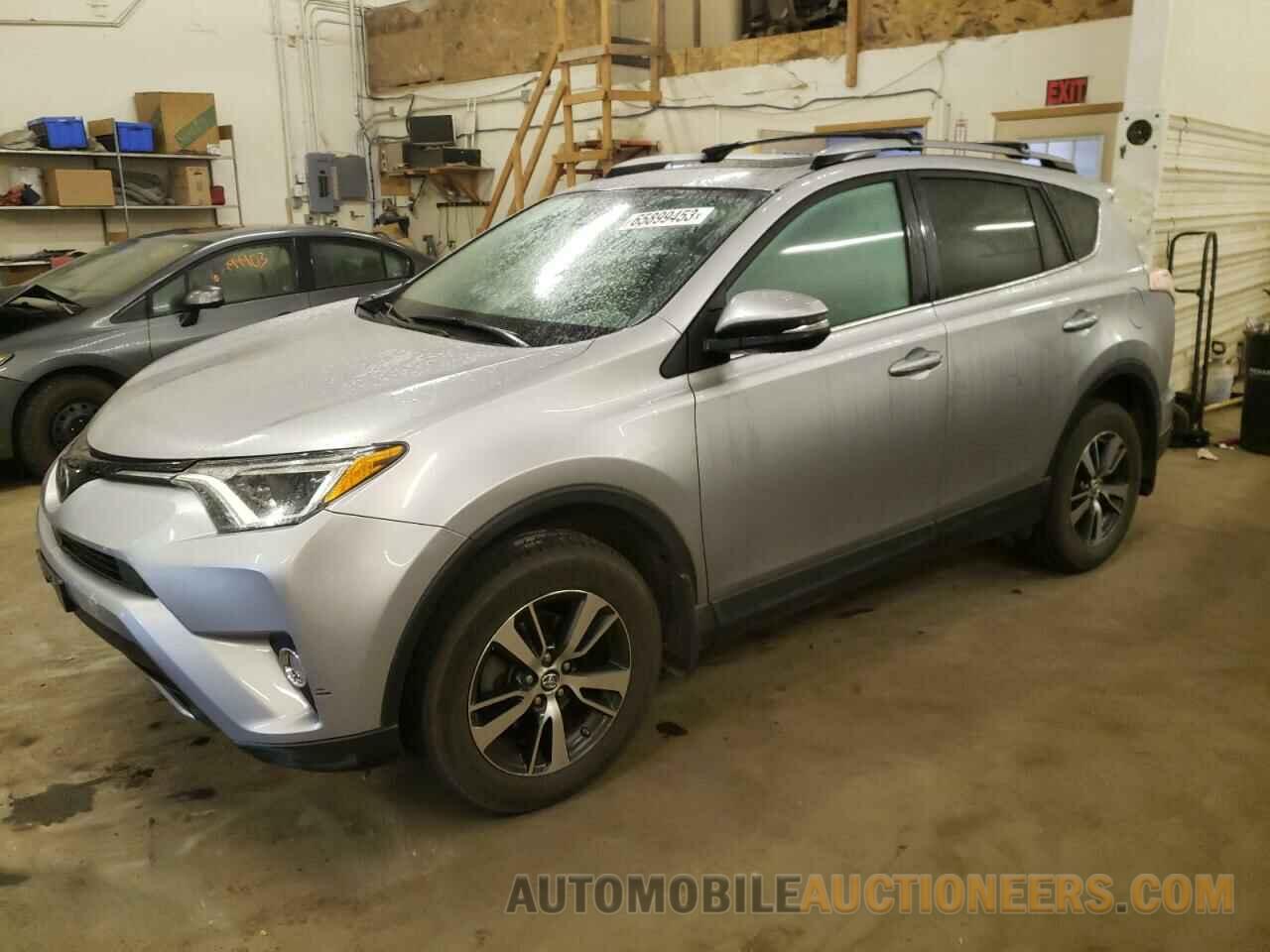 2T3RFREV6HW671887 TOYOTA RAV4 2017