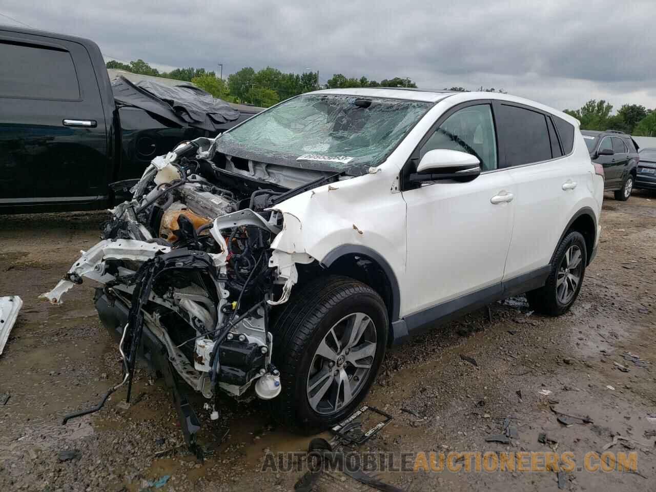 2T3RFREV6JW702562 TOYOTA RAV4 2018