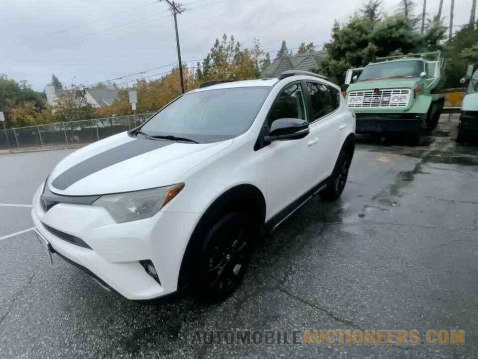 2T3RFREV6JW747002 Toyota RAV4 2018