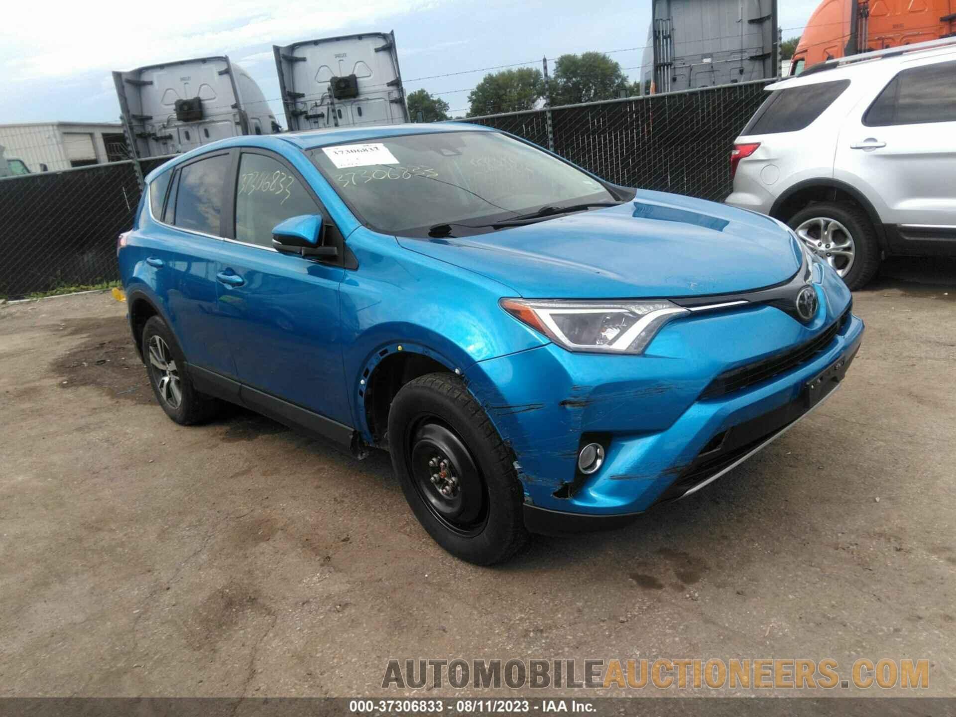 2T3RFREV6JW815136 TOYOTA RAV4 2018