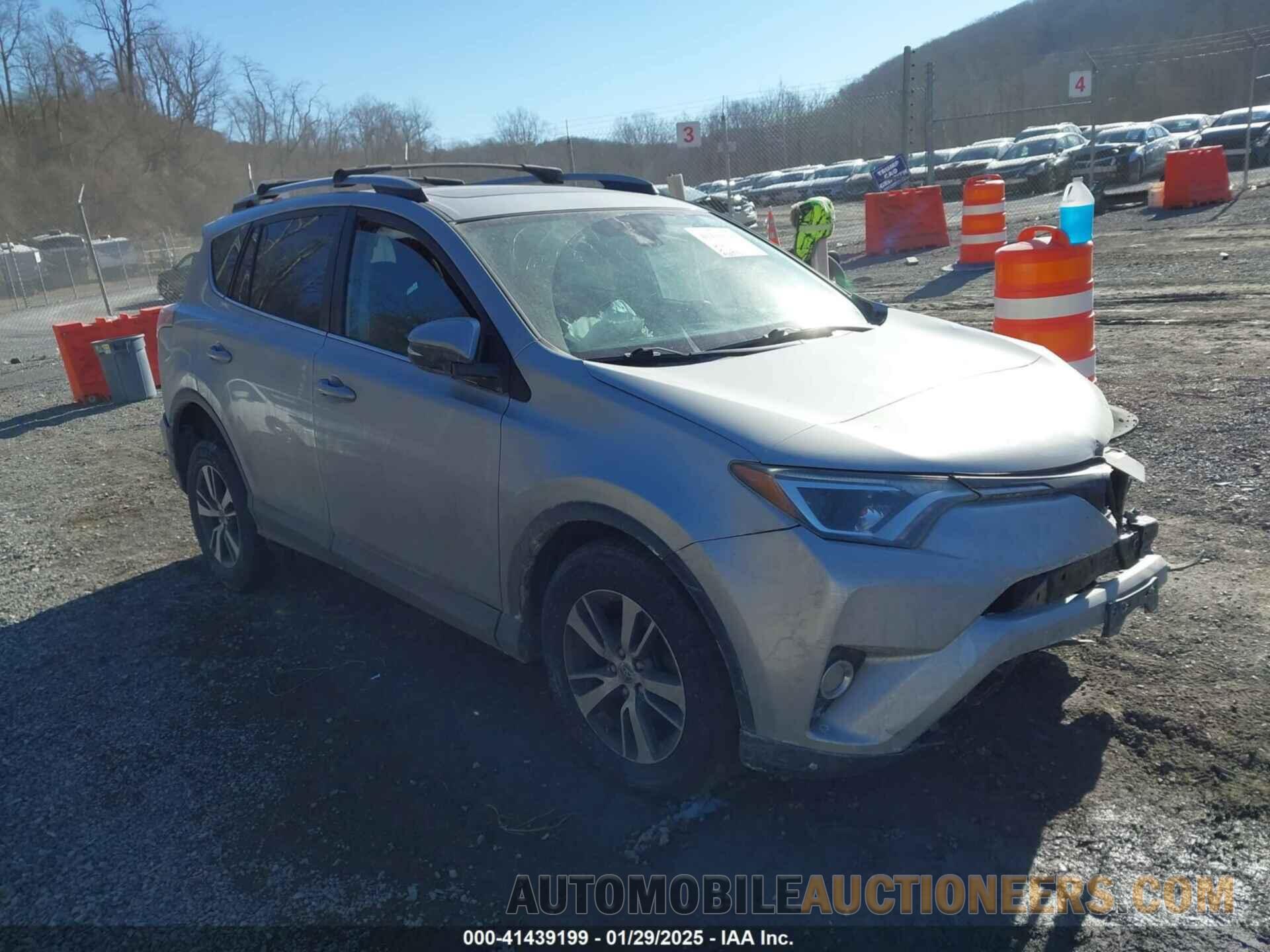 2T3RFREV7HW553671 TOYOTA RAV4 2017