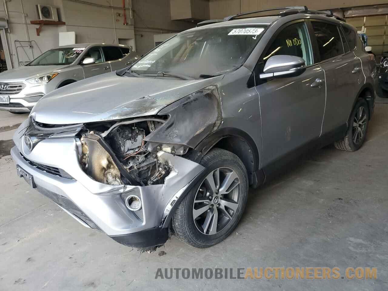 2T3RFREV7HW577985 TOYOTA RAV4 2017