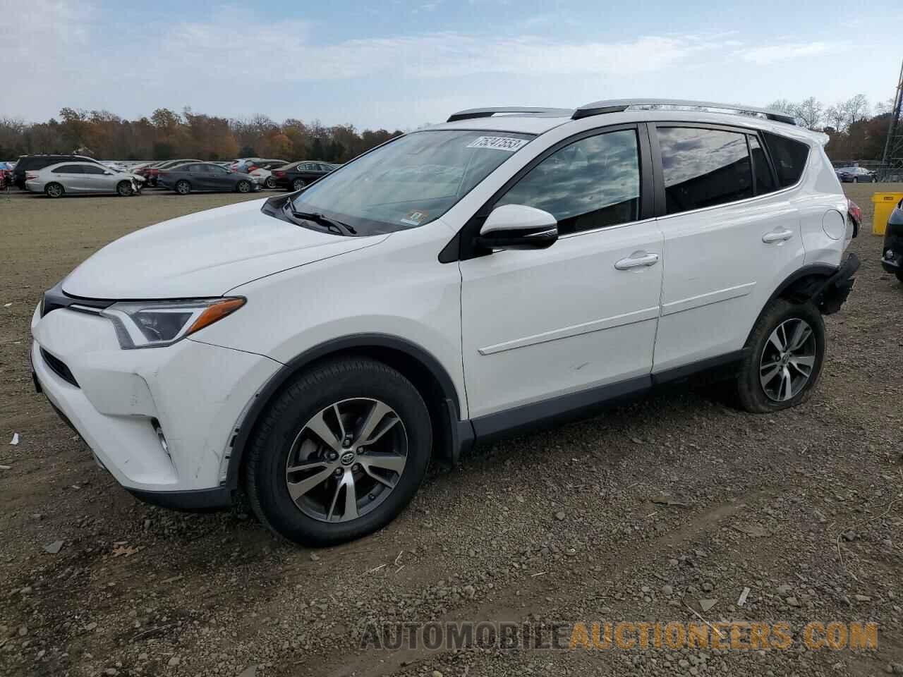 2T3RFREV7HW670098 TOYOTA RAV4 2017