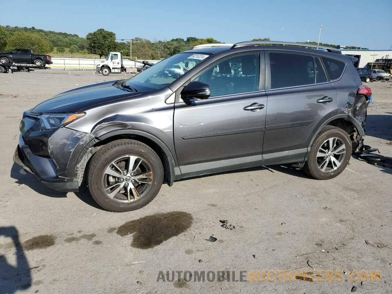 2T3RFREV7JW735831 TOYOTA RAV4 2018