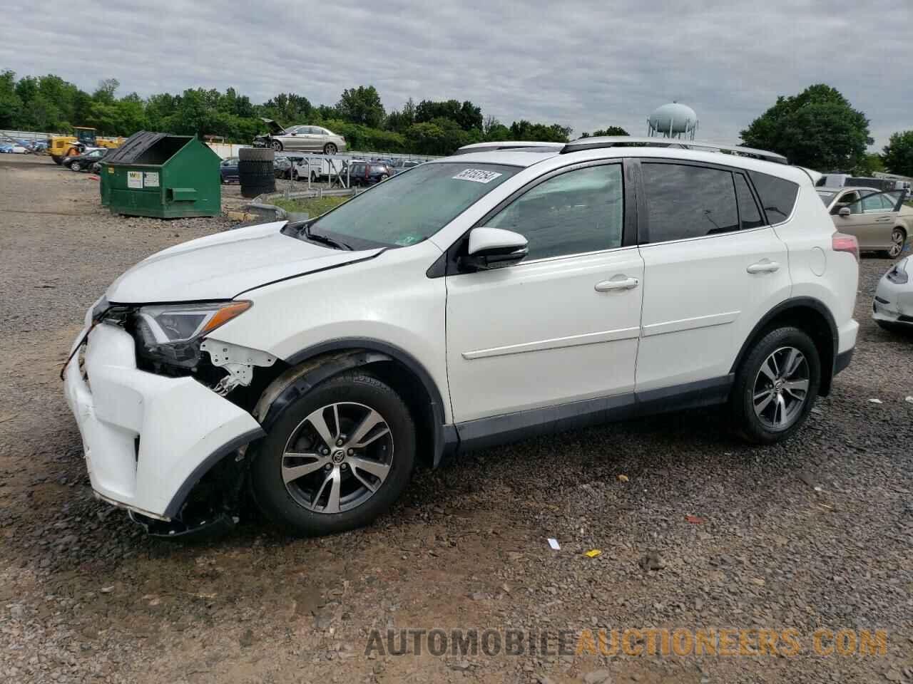 2T3RFREV7JW736185 TOYOTA RAV4 2018