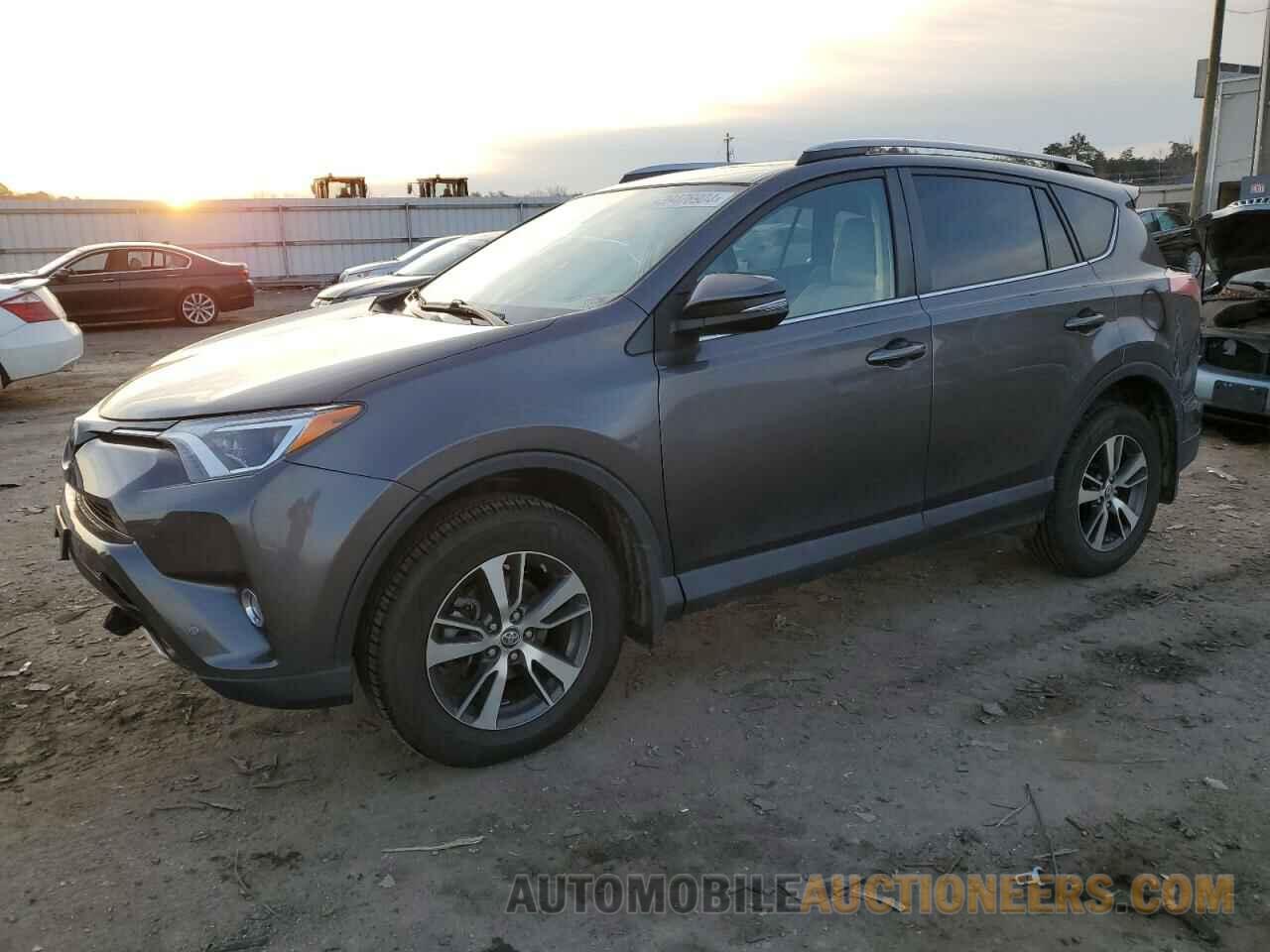 2T3RFREV7JW751429 TOYOTA RAV4 2018