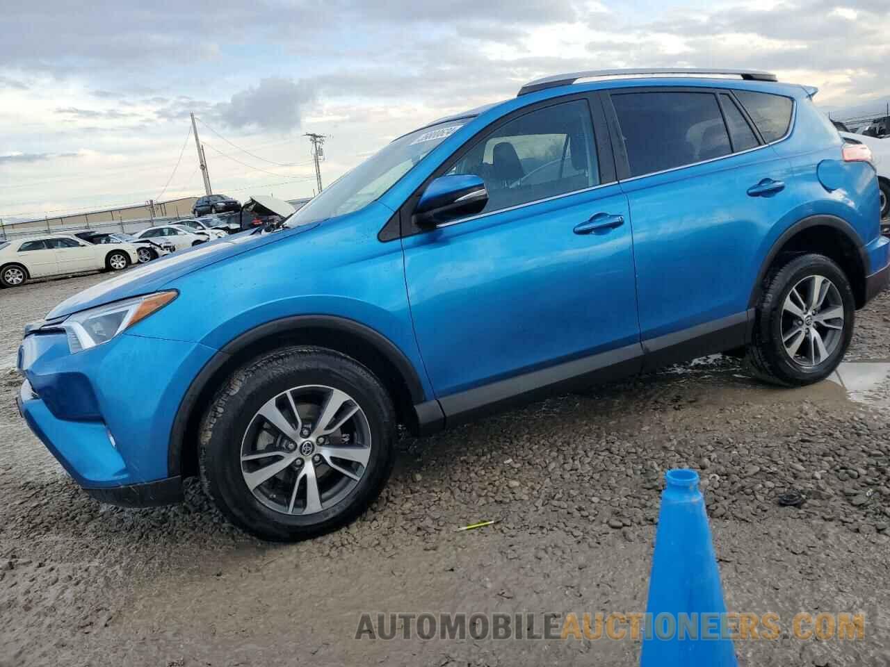 2T3RFREV7JW815551 TOYOTA RAV4 2018