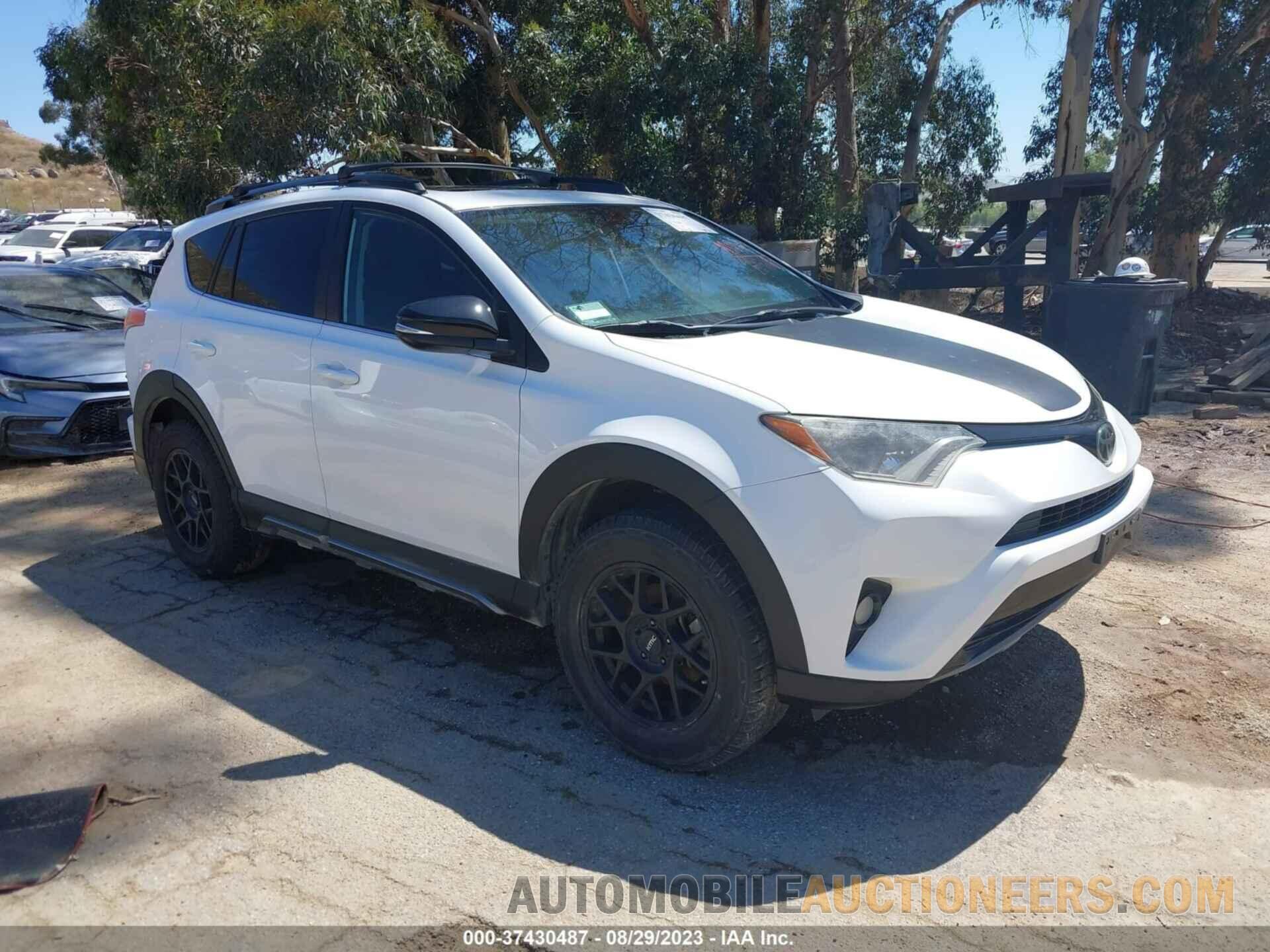 2T3RFREV7JW832916 TOYOTA RAV4 2018