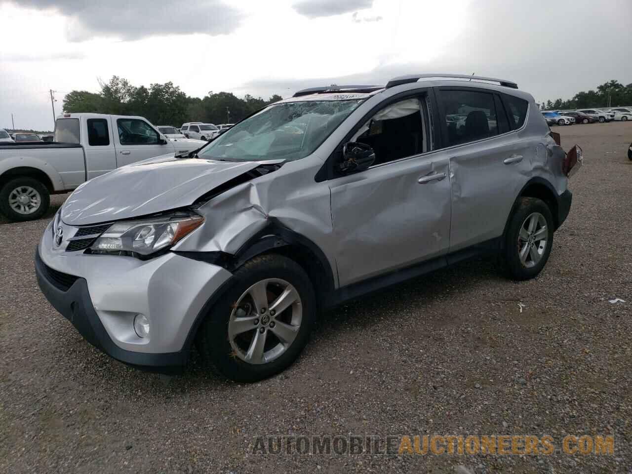 2T3RFREV8FW285999 TOYOTA RAV4 2015